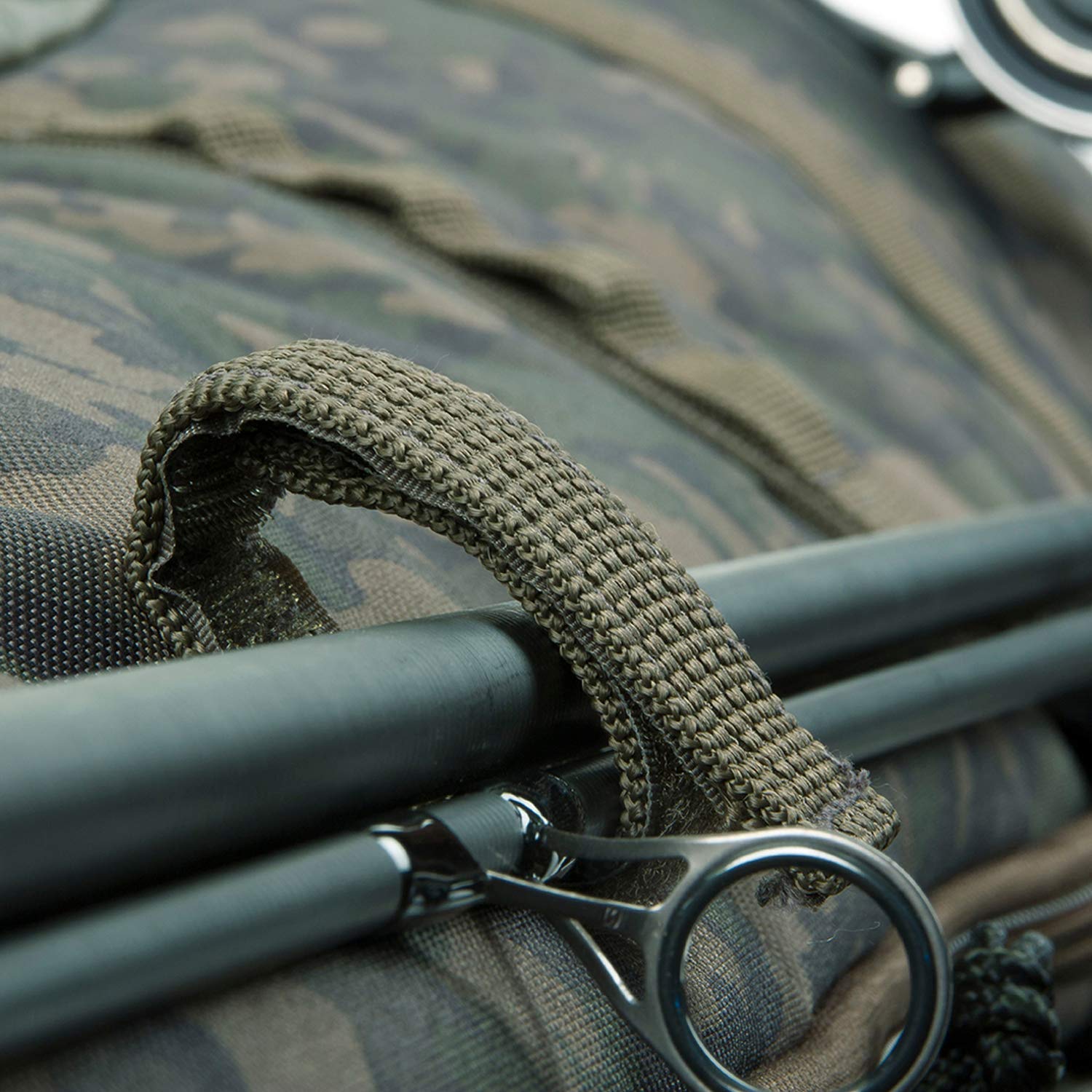 Shimano Tribal Trench SHTTG07 3 Rod Sleeve 202 x 32 x 25 cm Sports & Outdoors