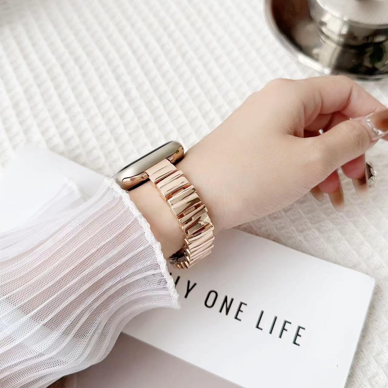 Compatible for Apple Watch Metal Bands,iWatch Strap Ultra10 9 8 7 6 5 4 3 2 1 SE,Simple and Stylish Smartwatch Wristband Women Men