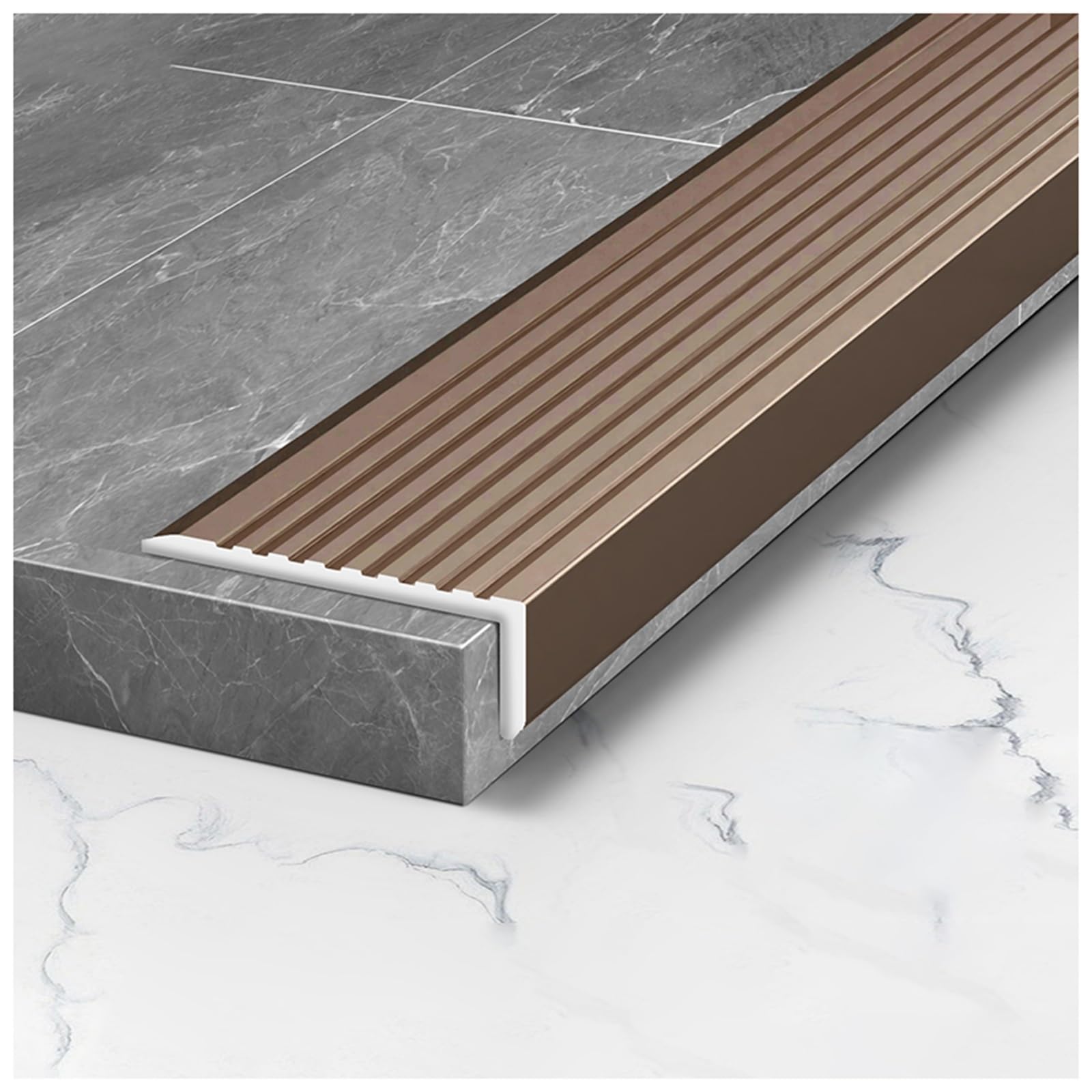 Profilo di Protezione per gradini in Alluminio, 180 cm, scanalato, per Bordi e gi Protezione per gradini in Alluminio, 180 cm, scanalato, per Bordi e gradini. Disponibile in Varie Lunghezze.