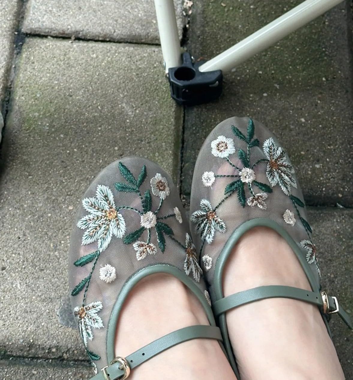 MRKEWUNEY Mesh Ballet Flats for Women Embroidered Floral Round Toe Mary Jane