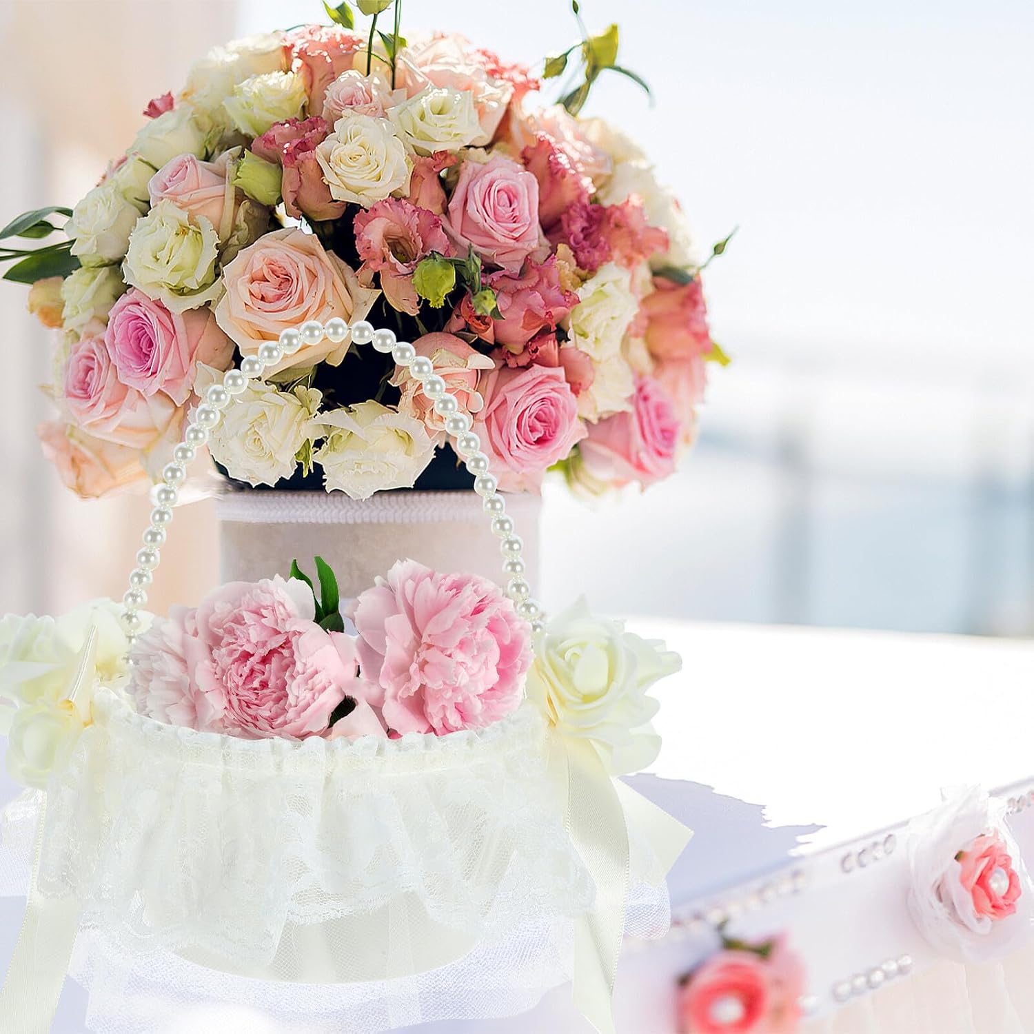 INOOMP Wedding Flower Basket for Flower Girl with Lace Trim and Pearl Handle, Small Handheld Portable Basket for Wedding Party Supplies and Ceremony Decoration