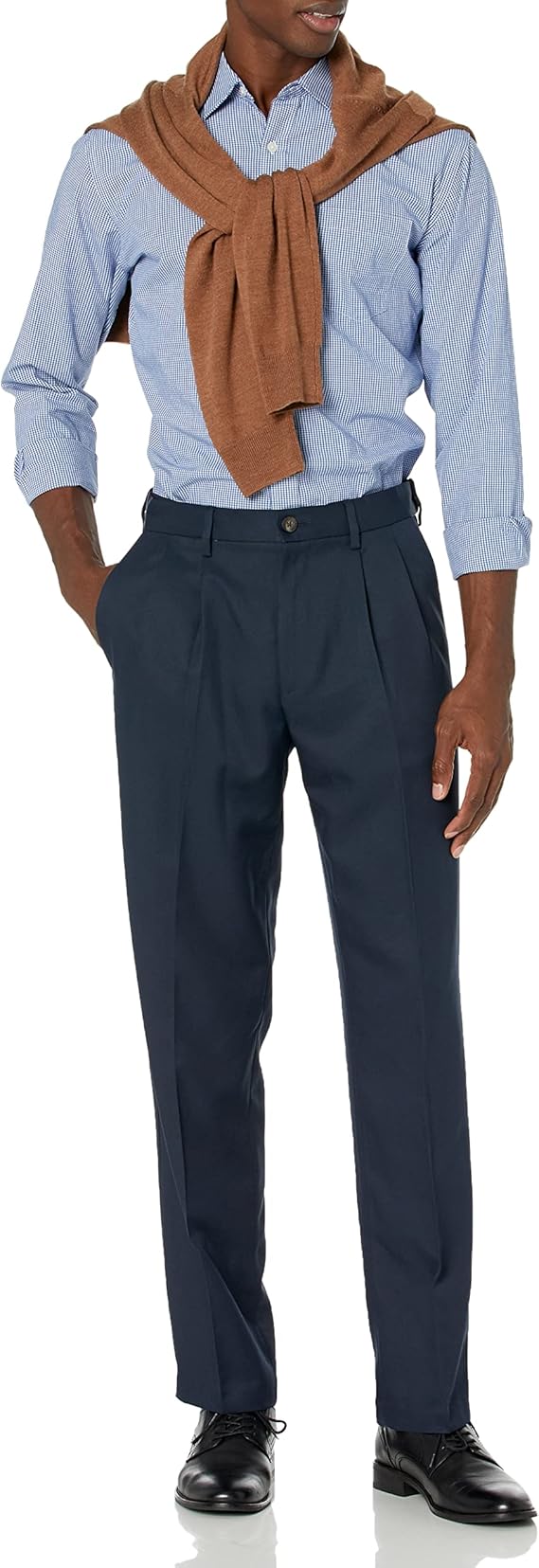 Amazon Essentials Men's Classic-Fit Expandable-Waist Pleated Dress Trousers,  Black, 56W / 28L : Amazon.ie