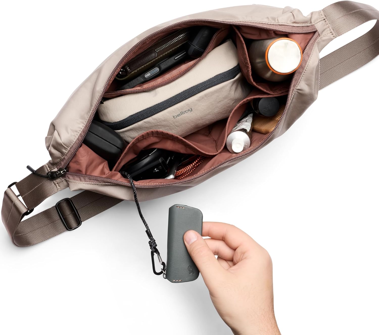Bellroy Laneway Crescent Bag (everyday 7 liter minimalist shoulder bag with plenty of pockets and adjustable strap) - Fawn - Image 2