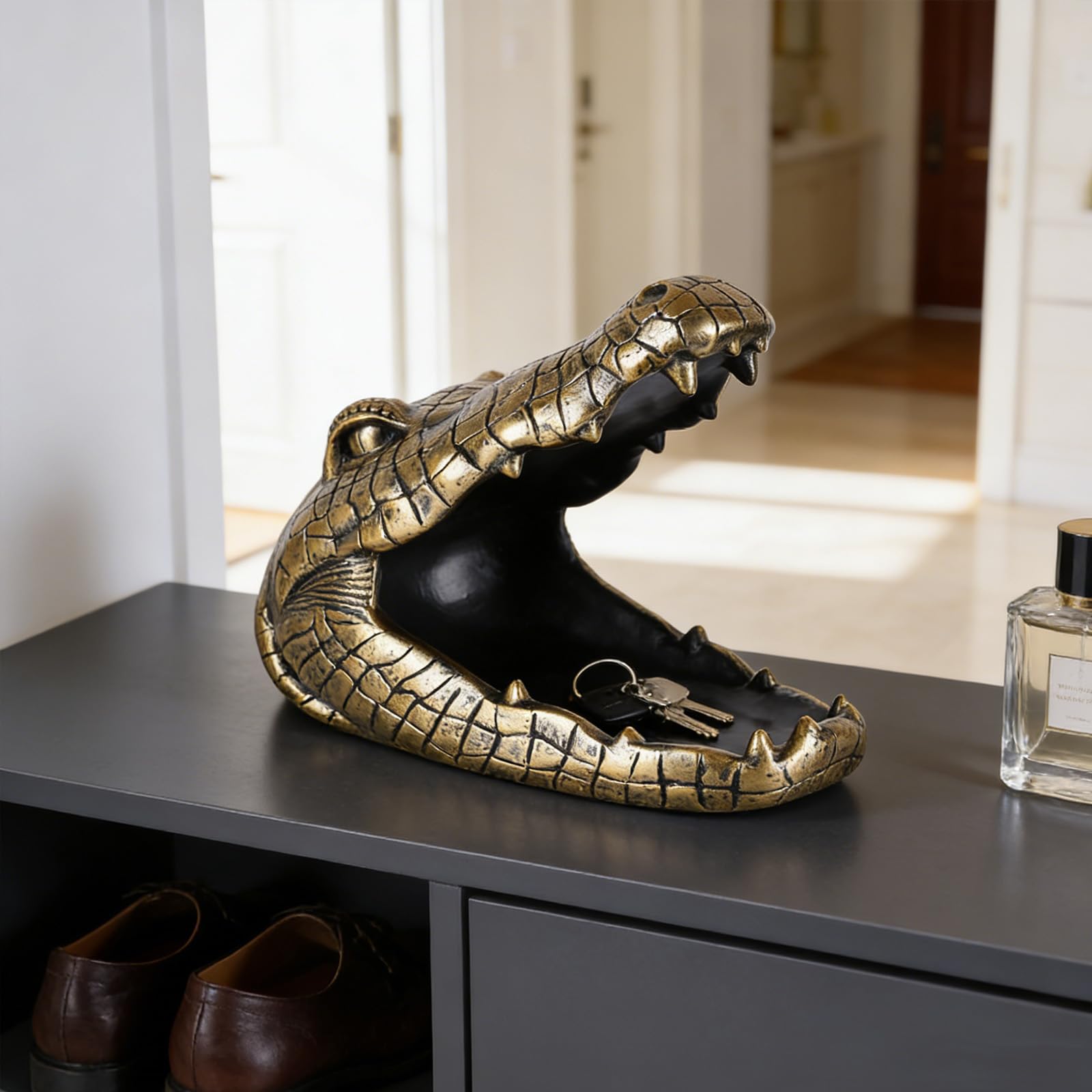Estatua de cocodrilo para caramelos, figura de resina con almacenamiento, decoración de cocodrilo, cuenco para llaves para el hogar, sala de estar, entrada, oficina, escritorio, estante de