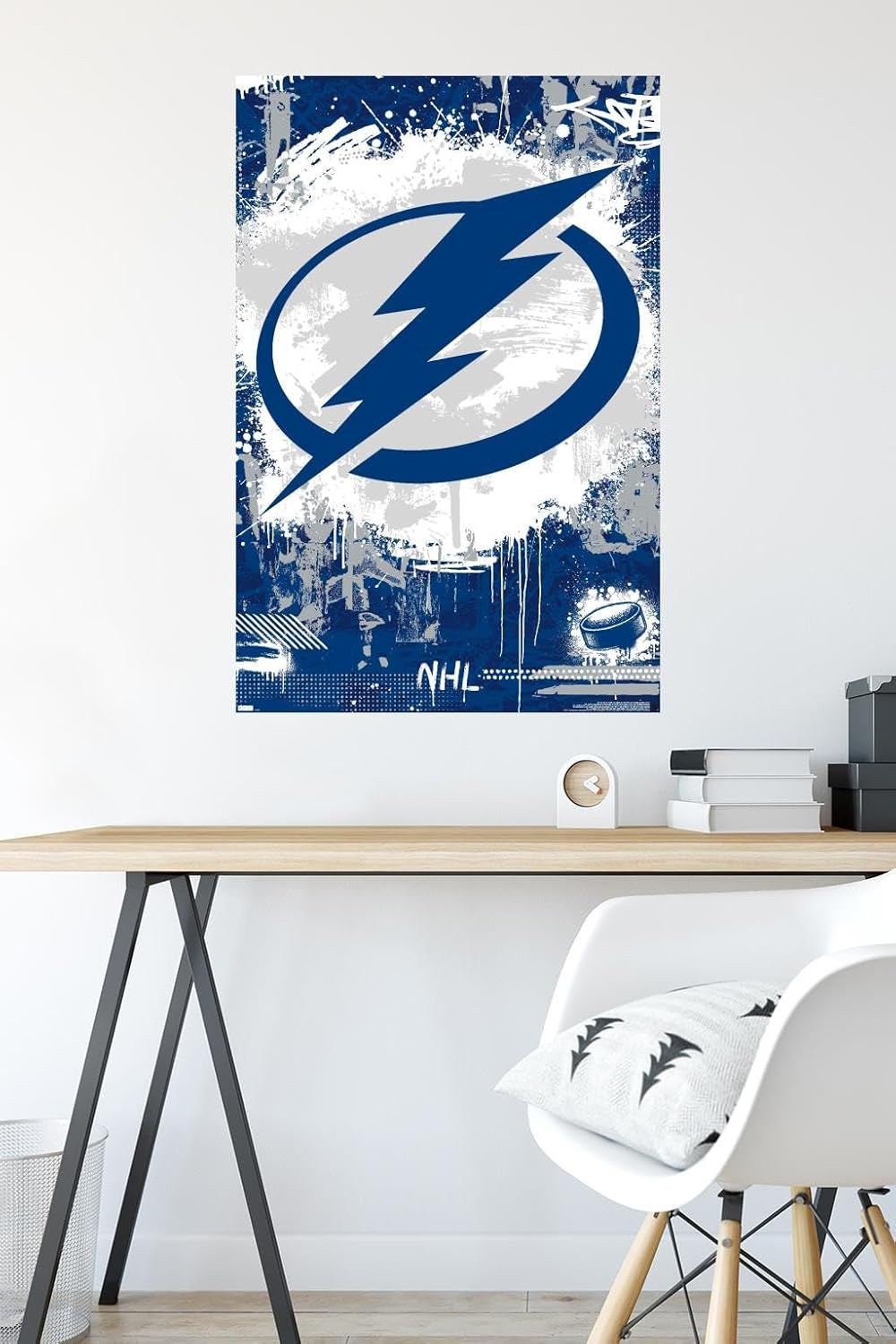 NHL Tampa Bay Lightning - Maximalist Logo 23 Wall Poster, 34L" x 22.4W", Unframed Version - Image 4