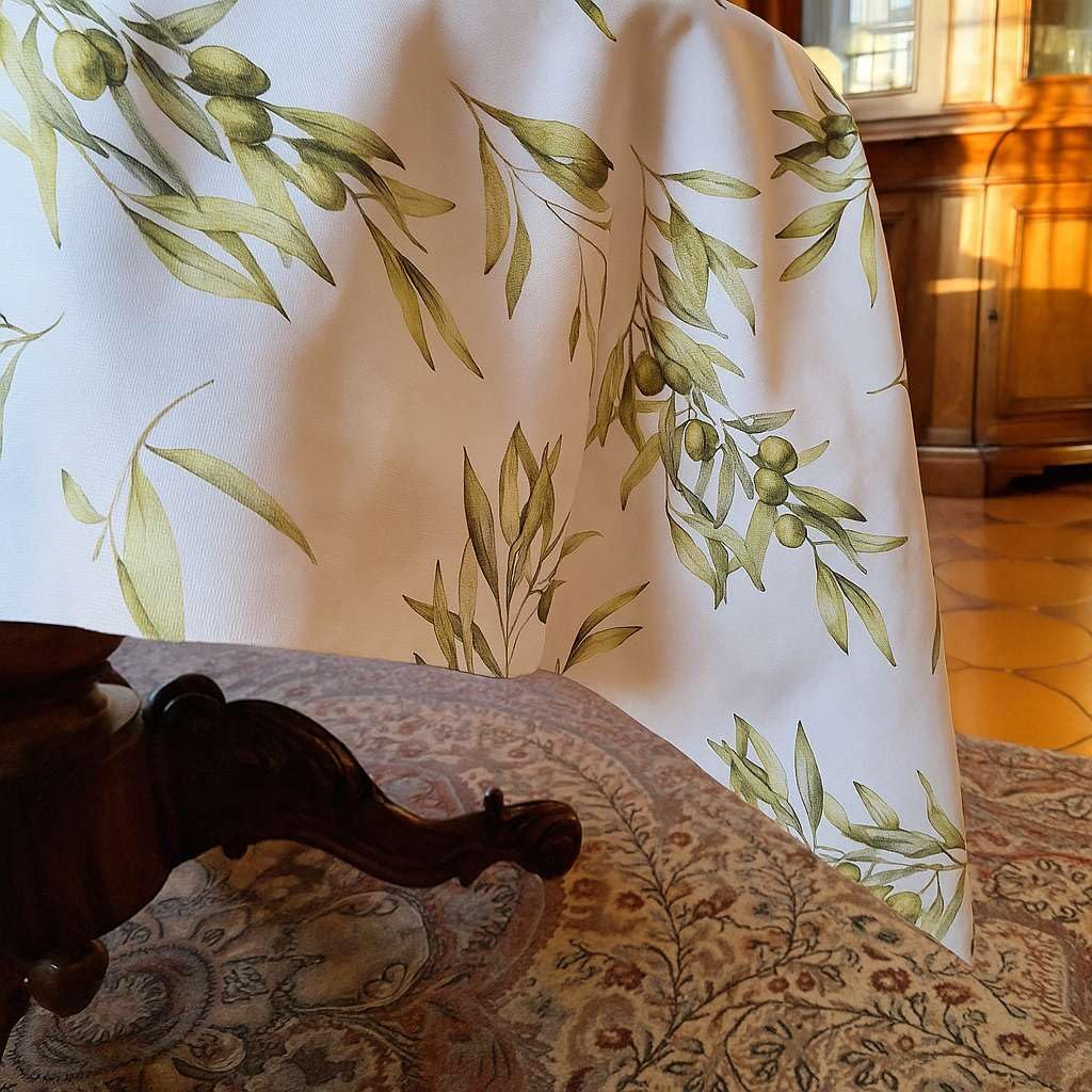 RICAMI FIORENTINI BALDI Mantel de mesa de sarga 100% algodón diseño OLIVE. Fabricado en Toscana (cuadrado 180 x 180 cm, dobladillo recto)