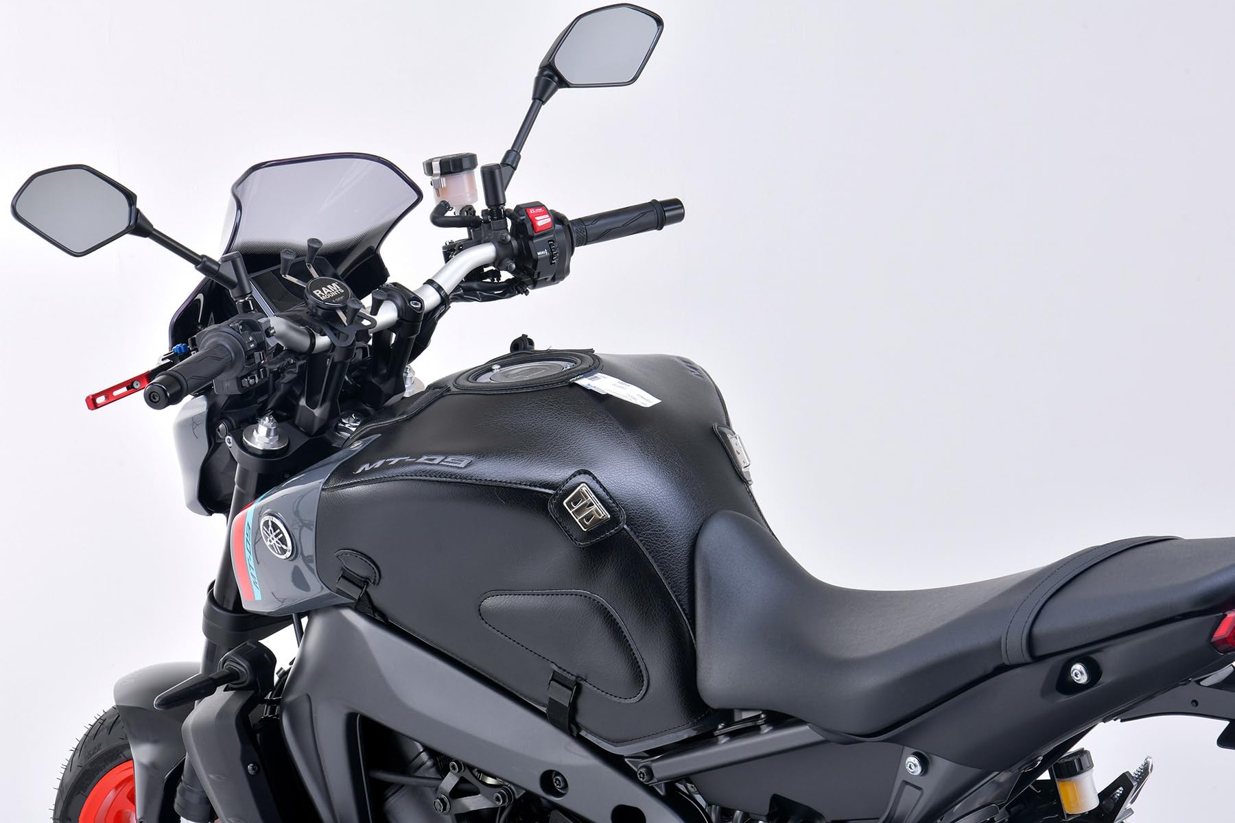 バグスター　タンクカバー MT-09 21-22 ブラック　1802U Amazon | BAGSTER(バグスター) タンクカバー ブラック MT-09 21-22