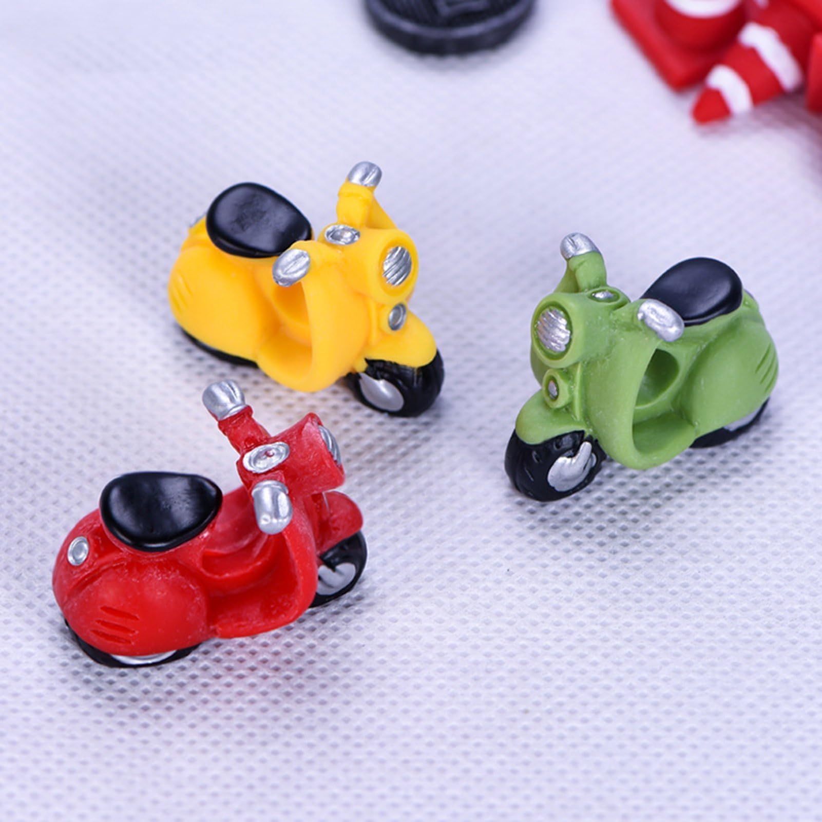 iDream Motorcycle Miniature Figurine Set โ Pack of 3 | Collectible Bike Model | Decorative Showpiece for Home, Office & Desk | Unique Gift for Bikers & Enthusiasts