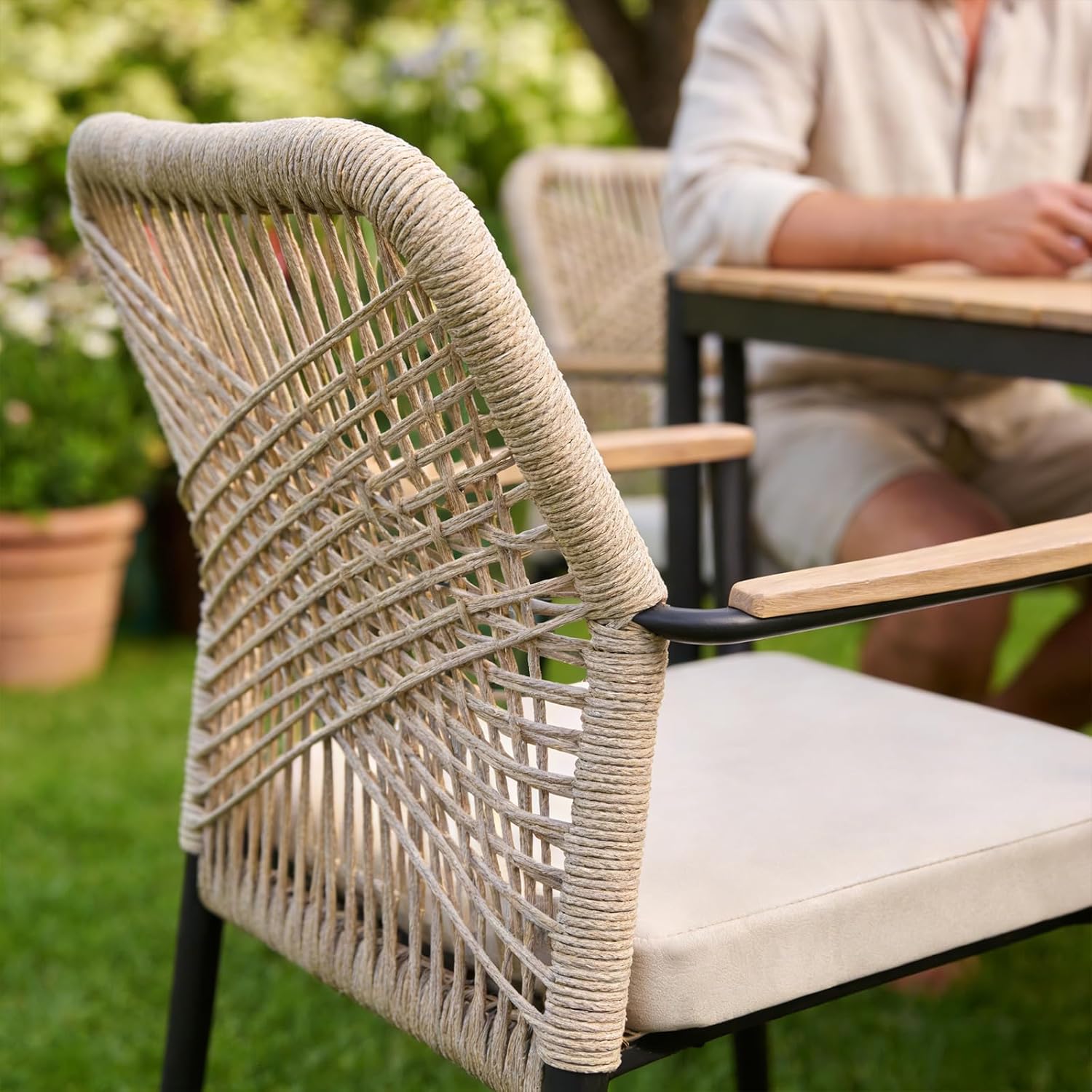 SUNSITT Patio Dining Chair Set of 4, Woven Wicker Outdoor Dining Chairs with Cushions & Faux Wood Grain Armrest Top, 4-Piece Stackable Bistro Chairs for Garden Backyard Porch