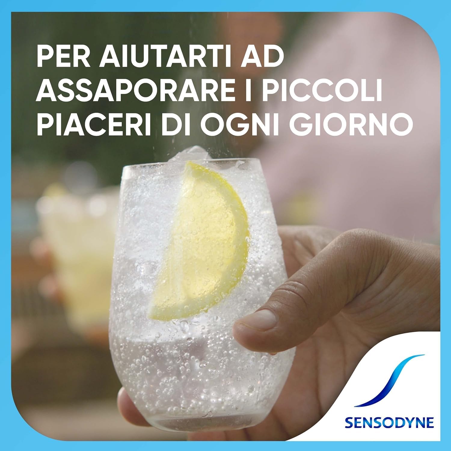 Sensodyne Gentle Whitening Dentifricio Per Denti Sensibili, Contribuisce A Denti Forti E Gengive Sane, Maxi formato 4x75 ml