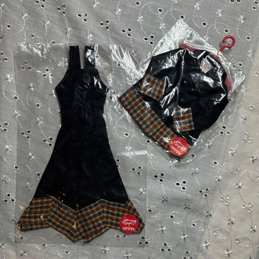 マリーン ジェニーフレンド リカちゃんキャッスル 洋服セット ジェニーフレンドのお姉様方✨ 今27センチドールに心持ってい