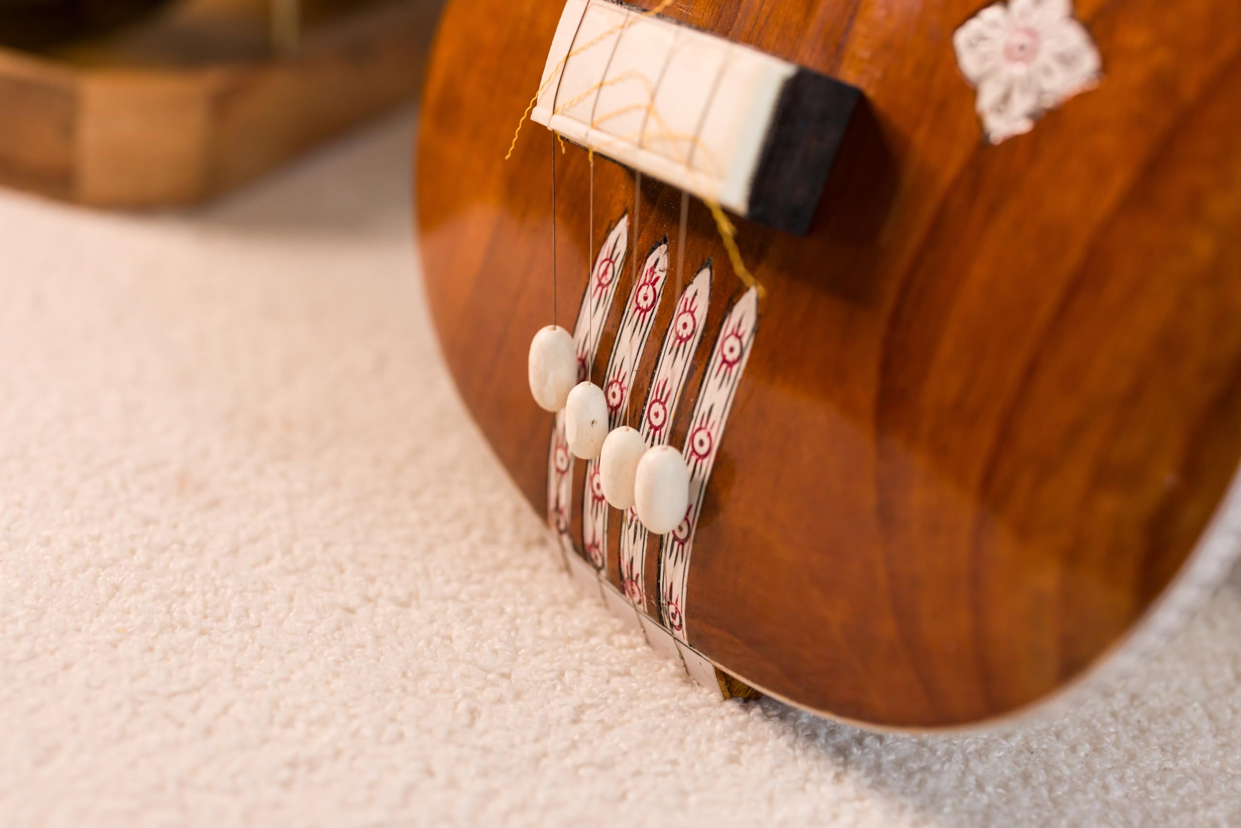 MAHARAJA Instrumental Tanpura, 4 Strings, Flat Tumba, Amazing Acoustics, Extra String Set, Tambura/Tanpuri/Tanpura/Tamburi (PDI-II) - Image 5