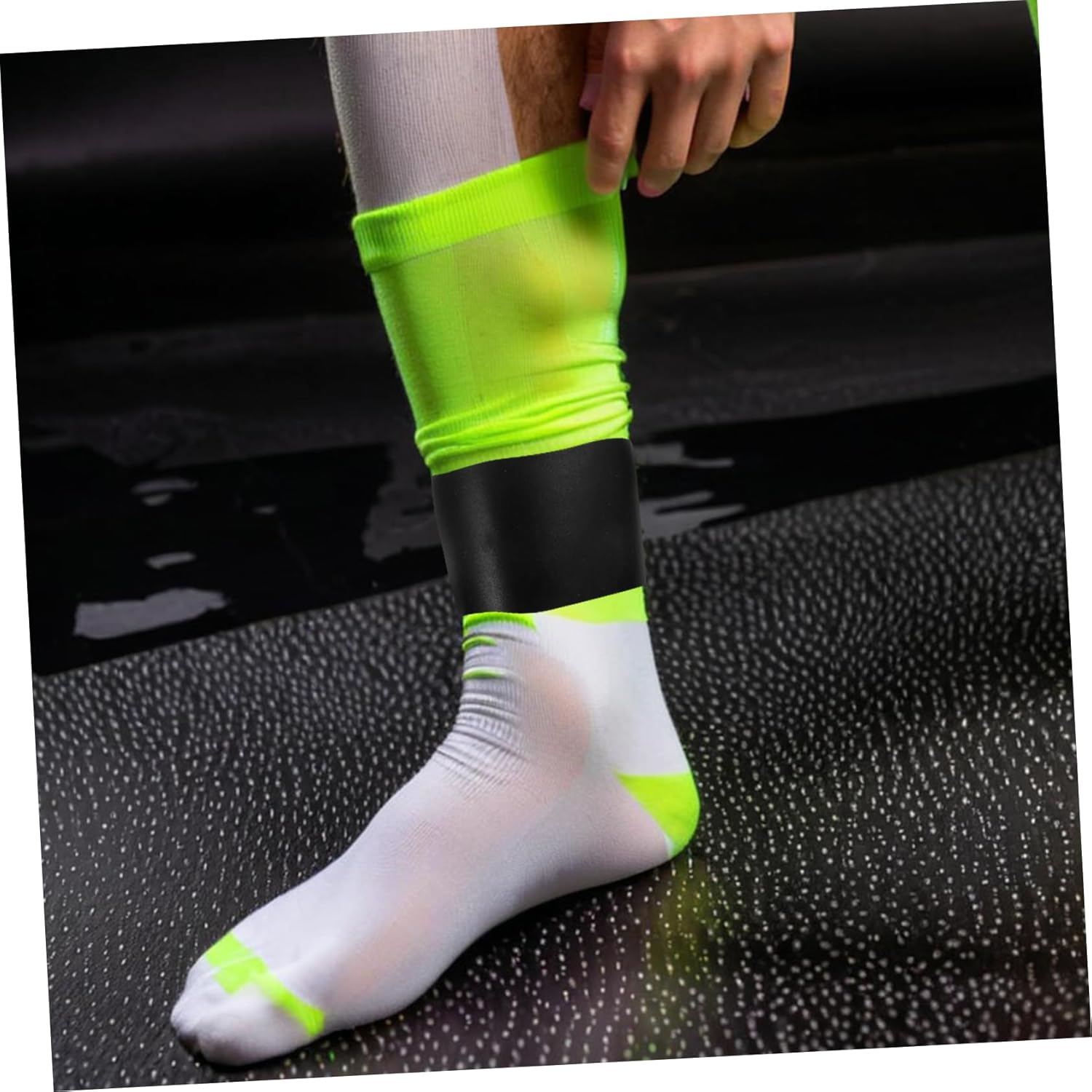 Alasum 1pair Silicone - Soccer Shin Guard Holders Comfortable Elastic Leg Brace Straps for Soccer Training and During