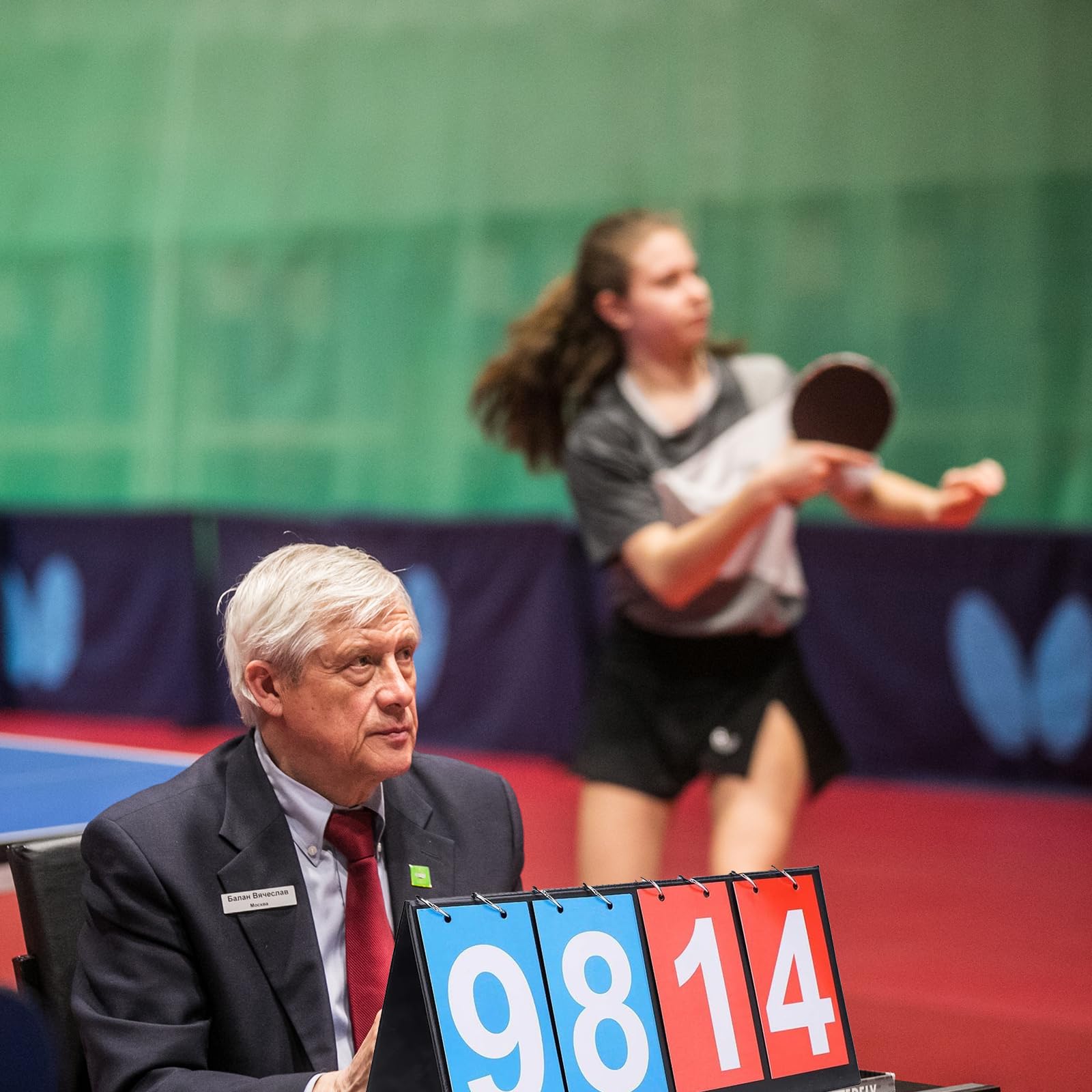 Marcador Deportivo Plegable Portátil 4 Dígitos, Marcador de Puntuación Flip para Baloncesto Fútbol Béisbol Tenis de Mesa