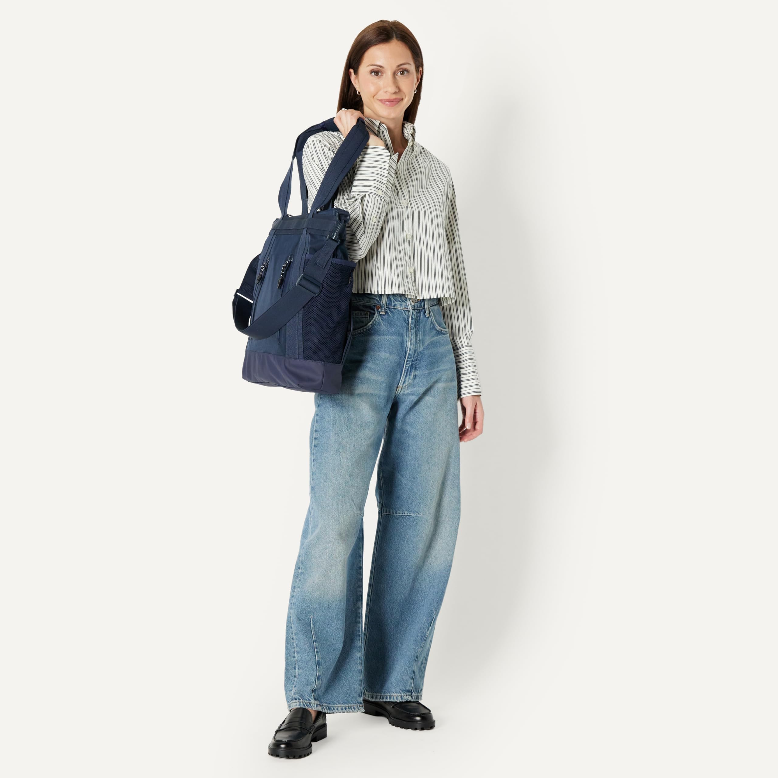 Amazon Essentials Fourre-tout en Nylon Convertible en Sac à Dos avec Fermeture Éclair et Bretelles Réglables Mixte