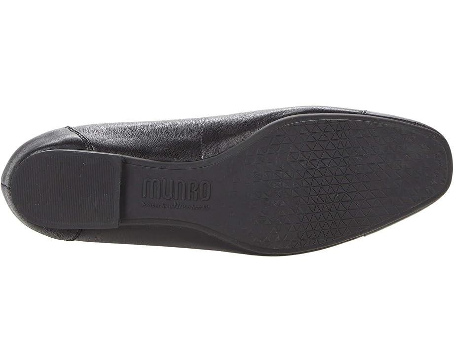 Munro Danielle - Bottom View