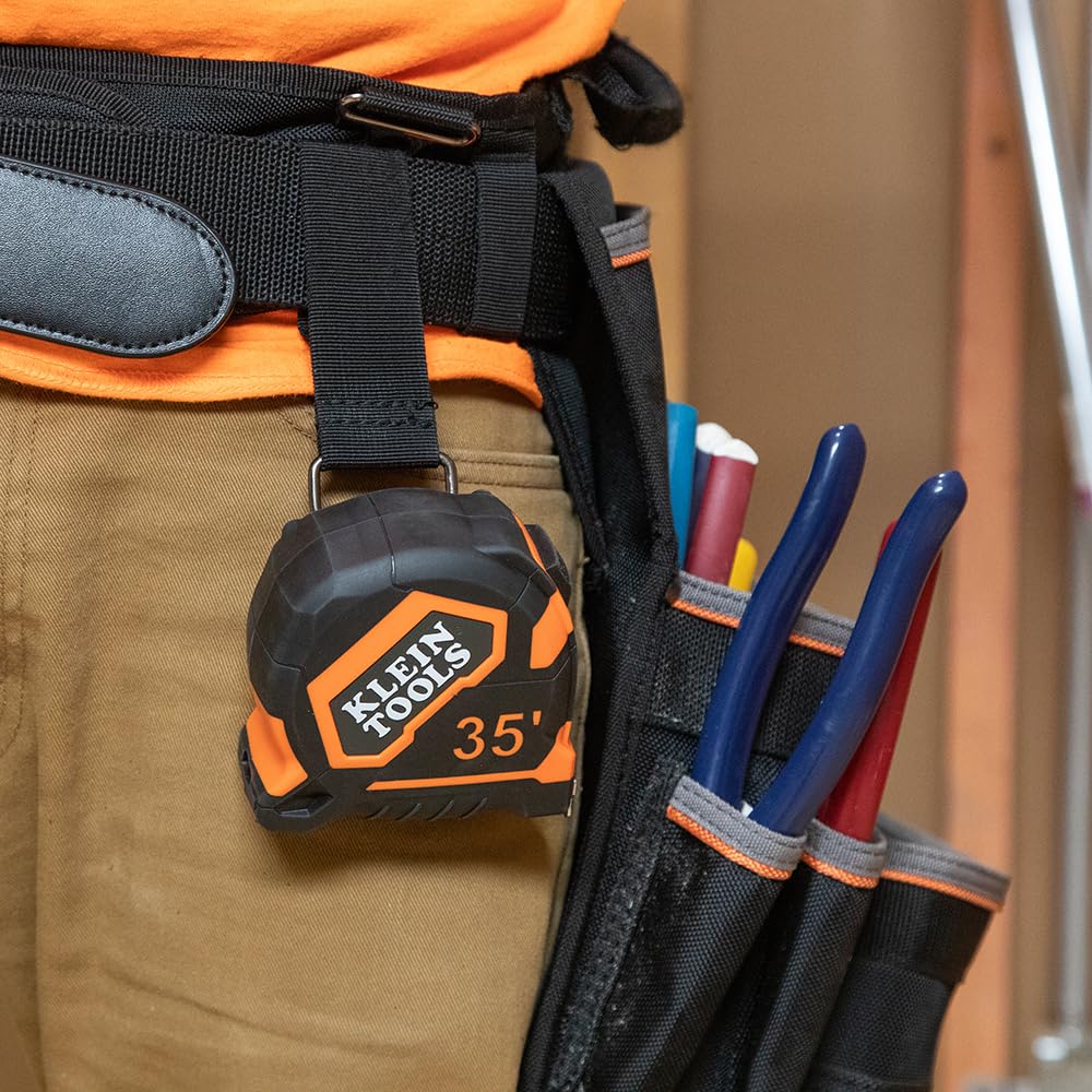 Klein Tools Mètre à ruban 9135, ruban à mesurer robuste avec lame renforcée en nylon à crochet unique de 10,9 m, avec clip de ceinture en métal