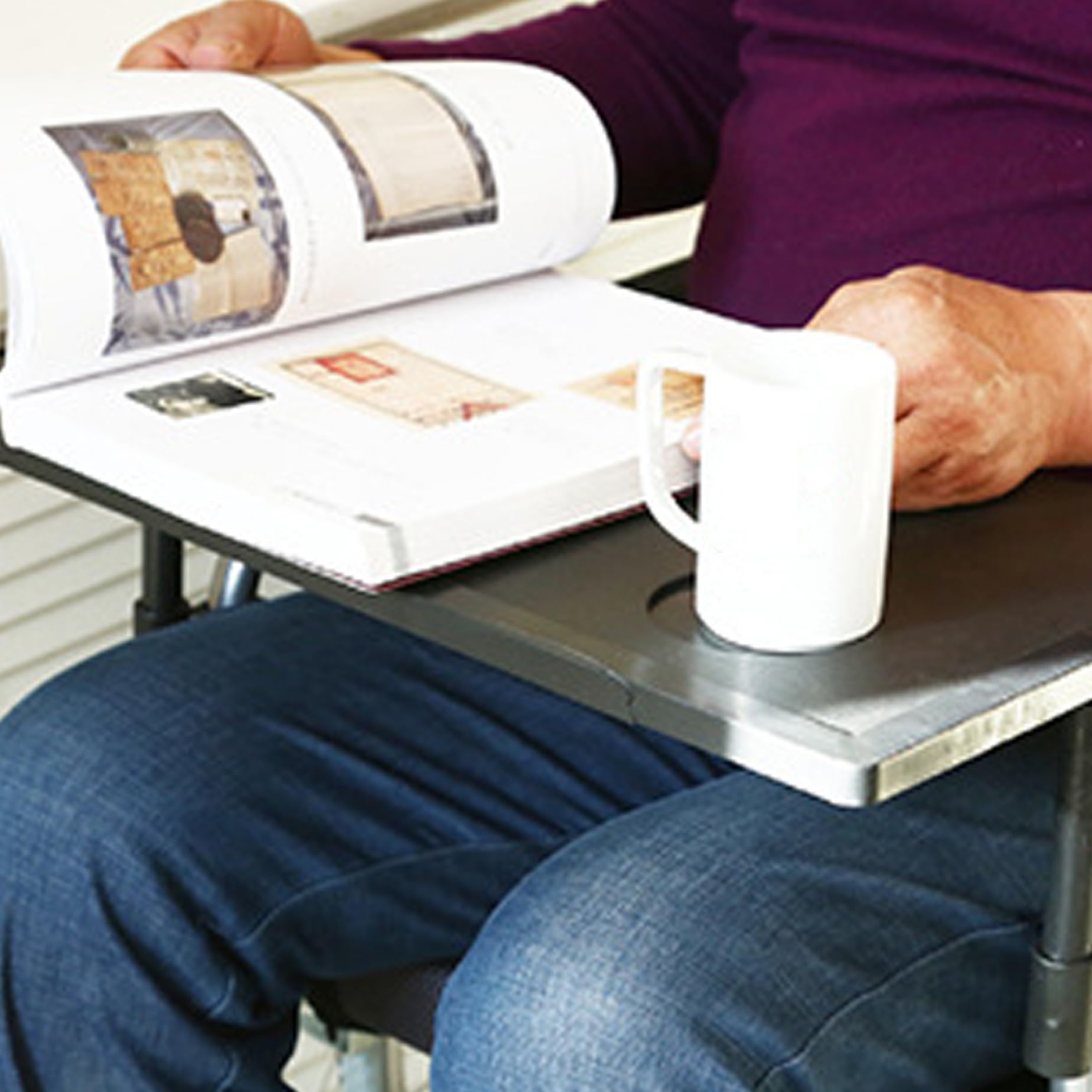 Tavolino per Sedia a rotelle con portabicchieri, Vassoio Rimovibile per Mangiare, Leggere e riposare - Accessorio Portatile per scrivania in Sedia a rotelle