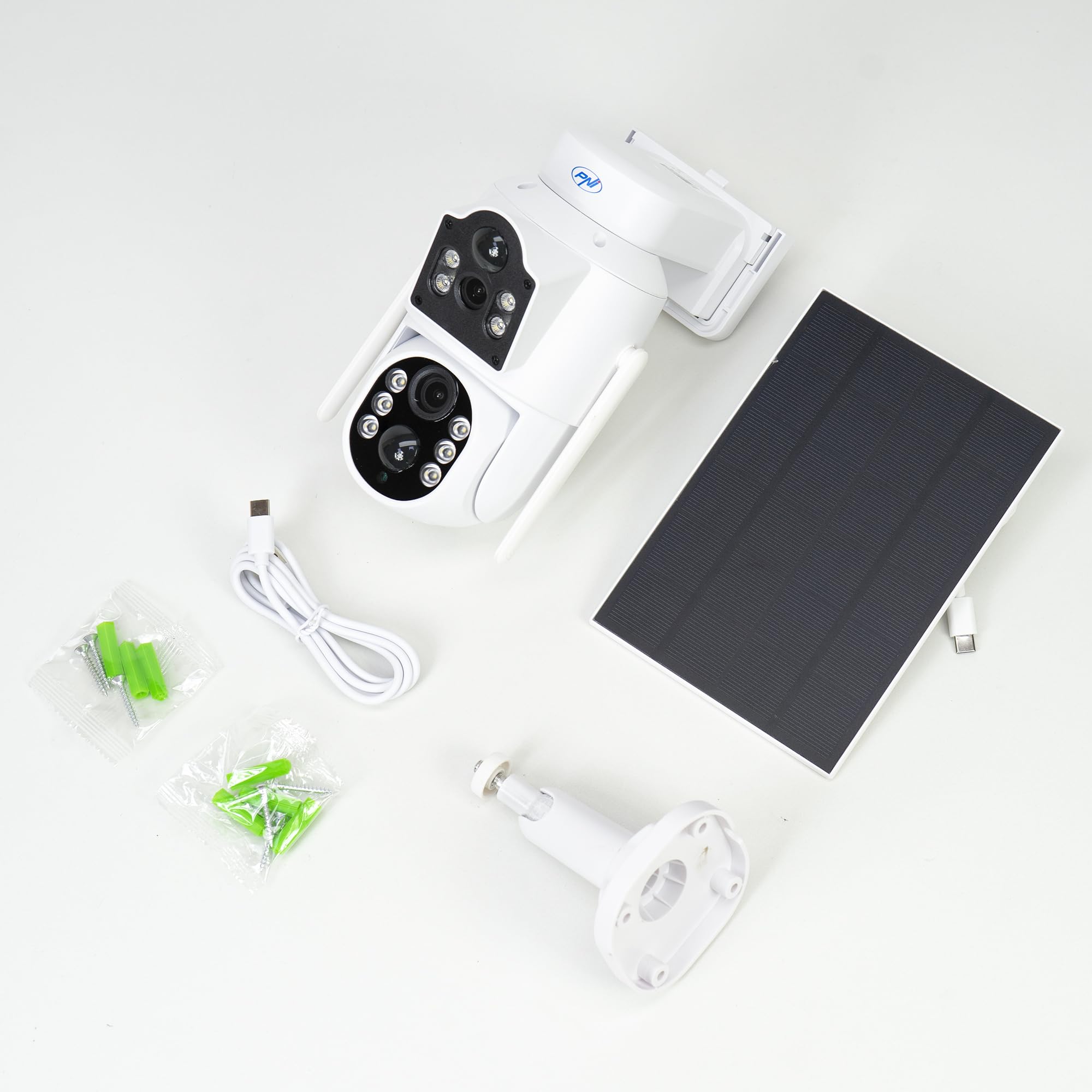 PNI Kamera do monitoringu wideo IP792 z podwójnym obiektywem 2 MP + 2 MP, panel słoneczny 3 W, wbudowana bateria 6000 mAh, wykrywanie ruchu, gniazdo kart micro SD, noktowizor, dwukierunkowy dźwięk,