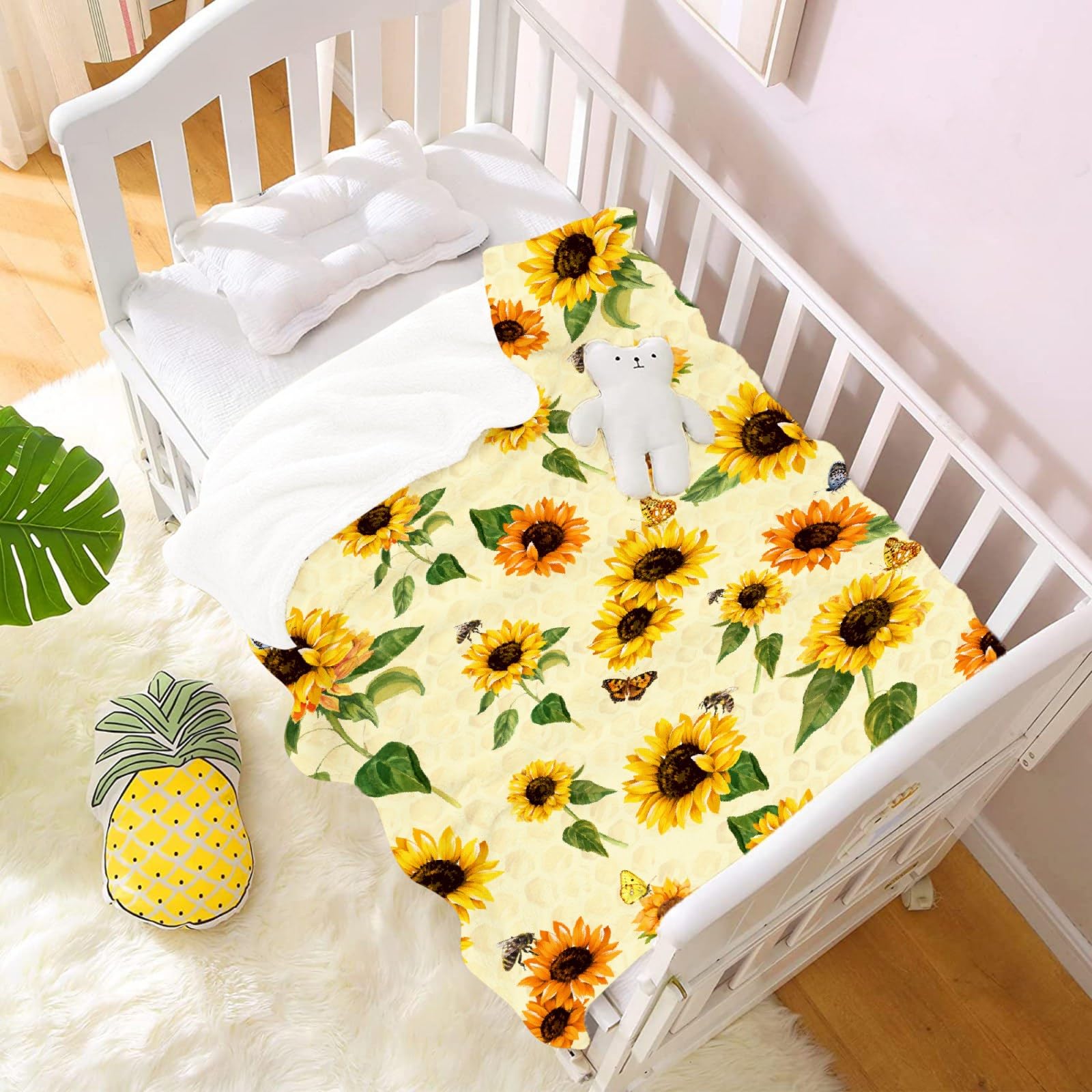 ZOCHOTEN Sunflower Flannel Throw Blanket Soft Comfortable Sunflower Gifts for Toddler Women Men Butterfly Yellow Blanket for Couch Bed Outdoor 40