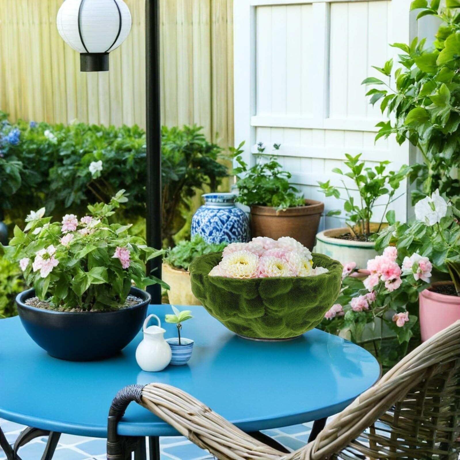 Garneck Acrylkugel mit Blumenmuster Künstliche Mooskugel für Dekoration Terrarien und Bastelarbeiten Pflegeleichtes Moos-Accessoire für Tischdekorationen und Gartenarrangements