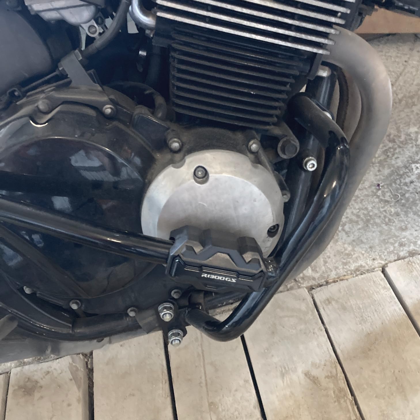 Per R1300GS R 1300 GS R1300 GS 2023 2024 GS ADVENTURE Protezione Paraurti Motore per Moto Blocco Protezione Decorativo (Nero)