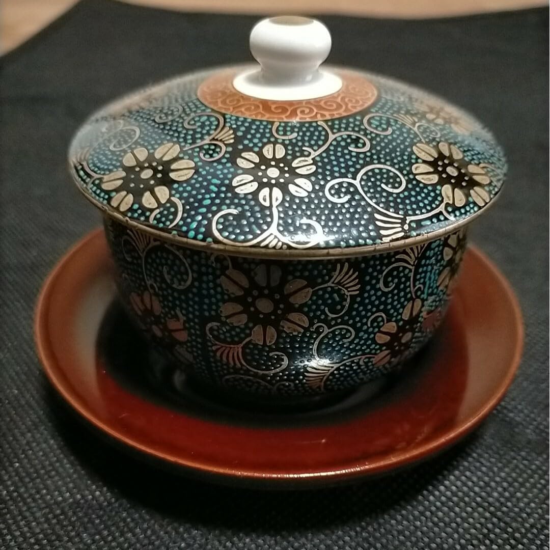 Amazon.co.jp: 最高級九谷焼蓋付き湯呑み茶碗5客、（茶托5枚）（元箱