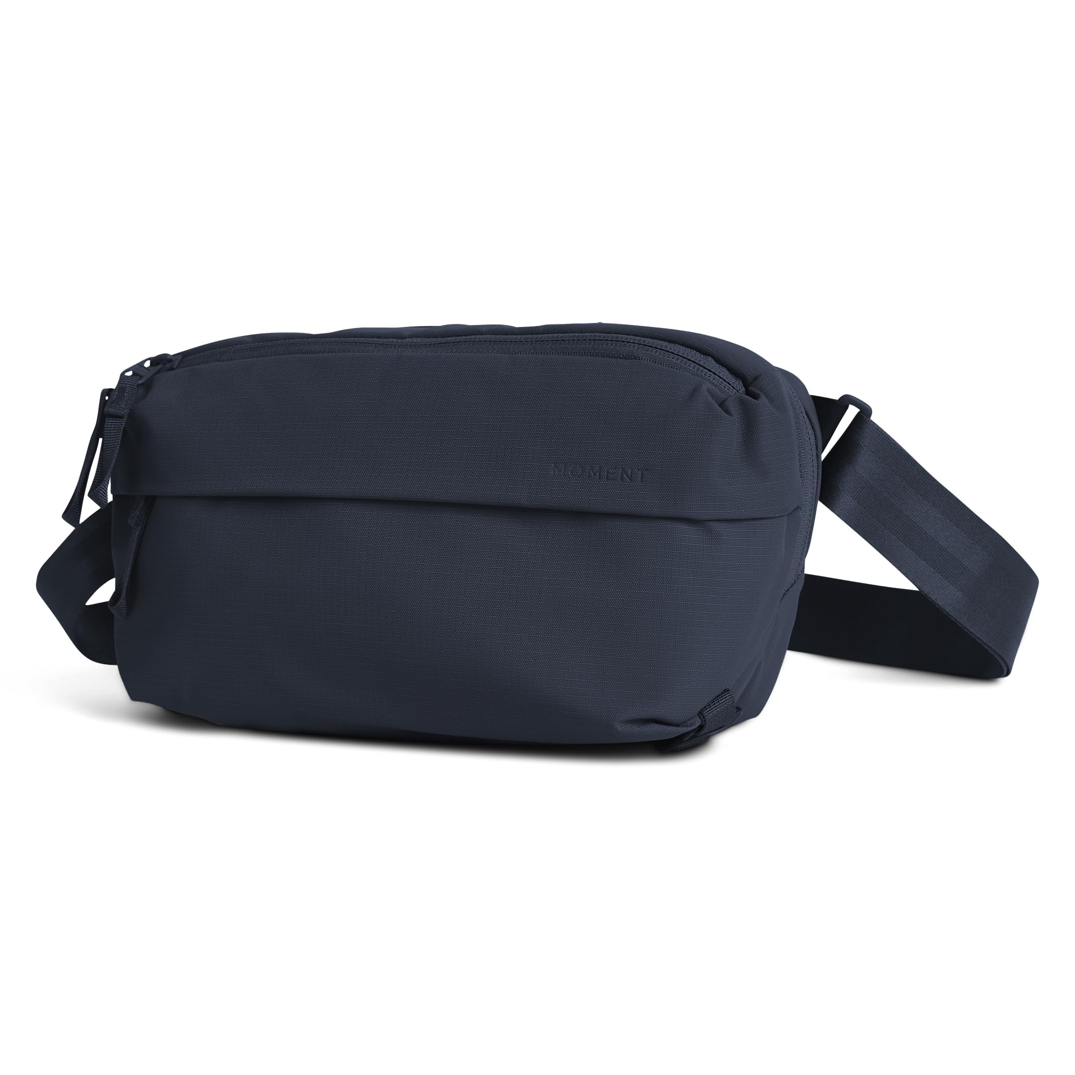 Tumi Alpha 3 Compact Sling crossbodytas met leren details • Zwart • de