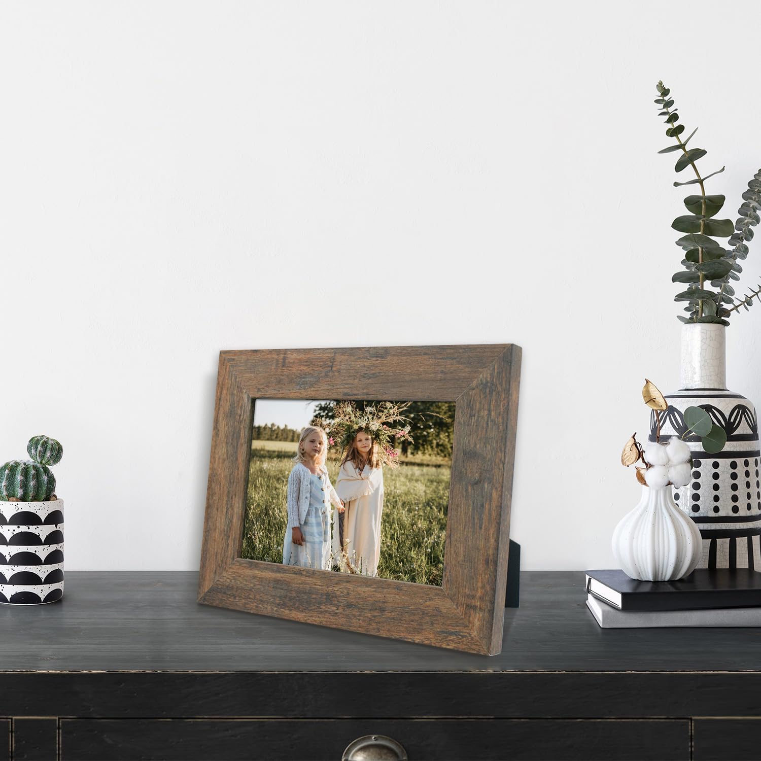 Golden State Art, 5x7 Picture Frame - Country Wood Grain Style - Tabletop Display, Back Hangers for Wall Display - Great for Photos, Gift, Pictures, Wedding, Portraits (4 Pack, Brown)