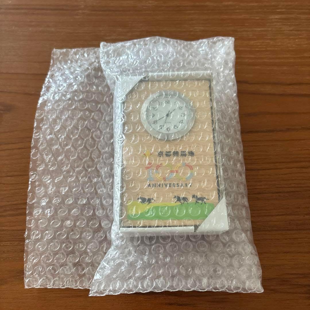 京都競馬場　100周年　メモリアルデザイン　木製置時計　JRA JRA 京都競馬場 100周年メモリアルデザイン 木製置時計 JRA 京都競馬場