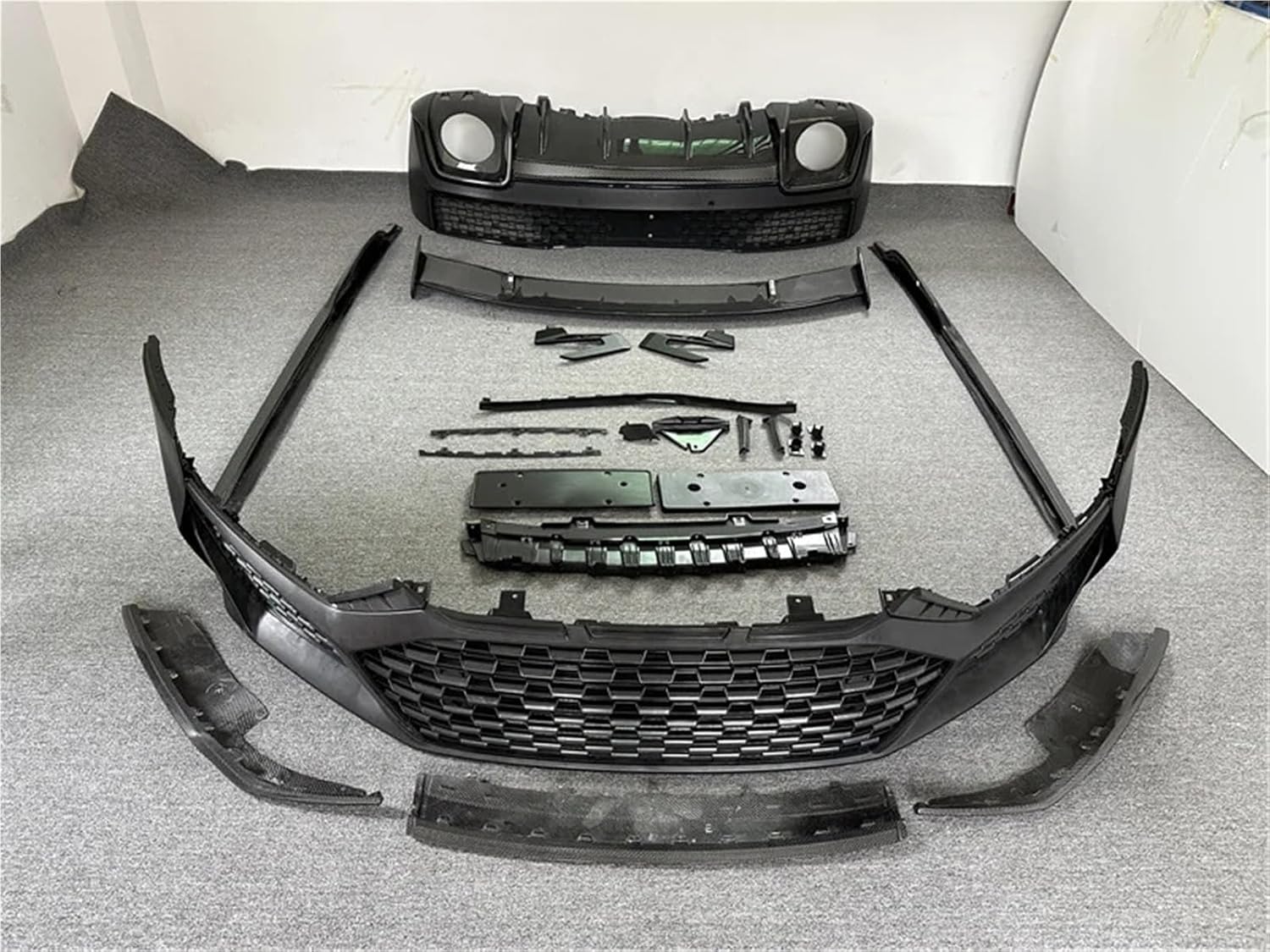 Old To New Car Body Kit For Audi R8 2016-2018 Upgrade To 2019-2022 Front Bumper With Grille,front Lip,rear Diffuser,spoiler