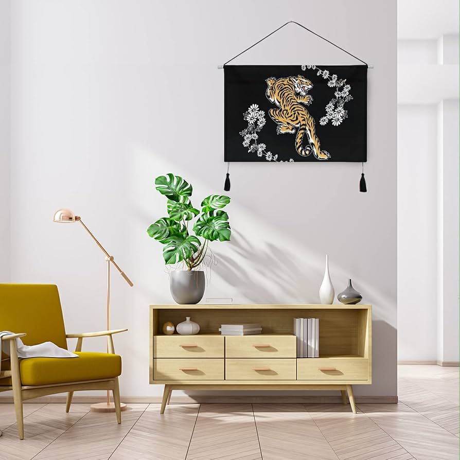 タイガー　虎　壁掛け　インテリア Amazon.co.jp: タペストリー 掛け軸 タイガー 虎 とら 掛け物 掛けじく