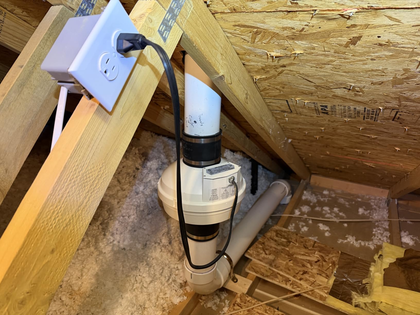 Fernco PXJ-4 Flexible PVC Expansion Joint Coupling For Vertical Pipe Thermal Movement