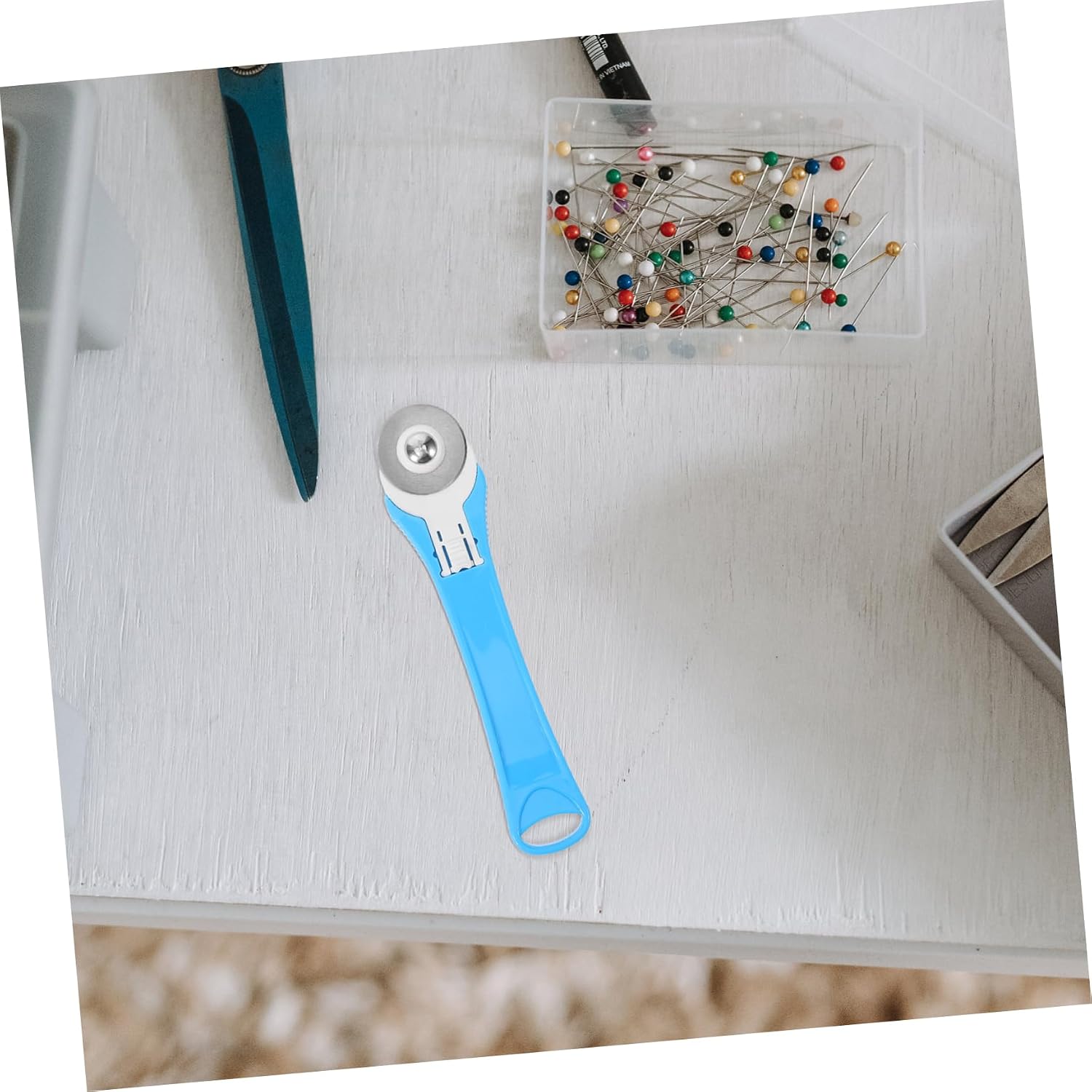 ARTIBETTER Fabric Rotary Cutter for Sewing and Quilting Ergonomic Suitable for Right and Left-Handed Users for Cutting Fabrics and Cardboard