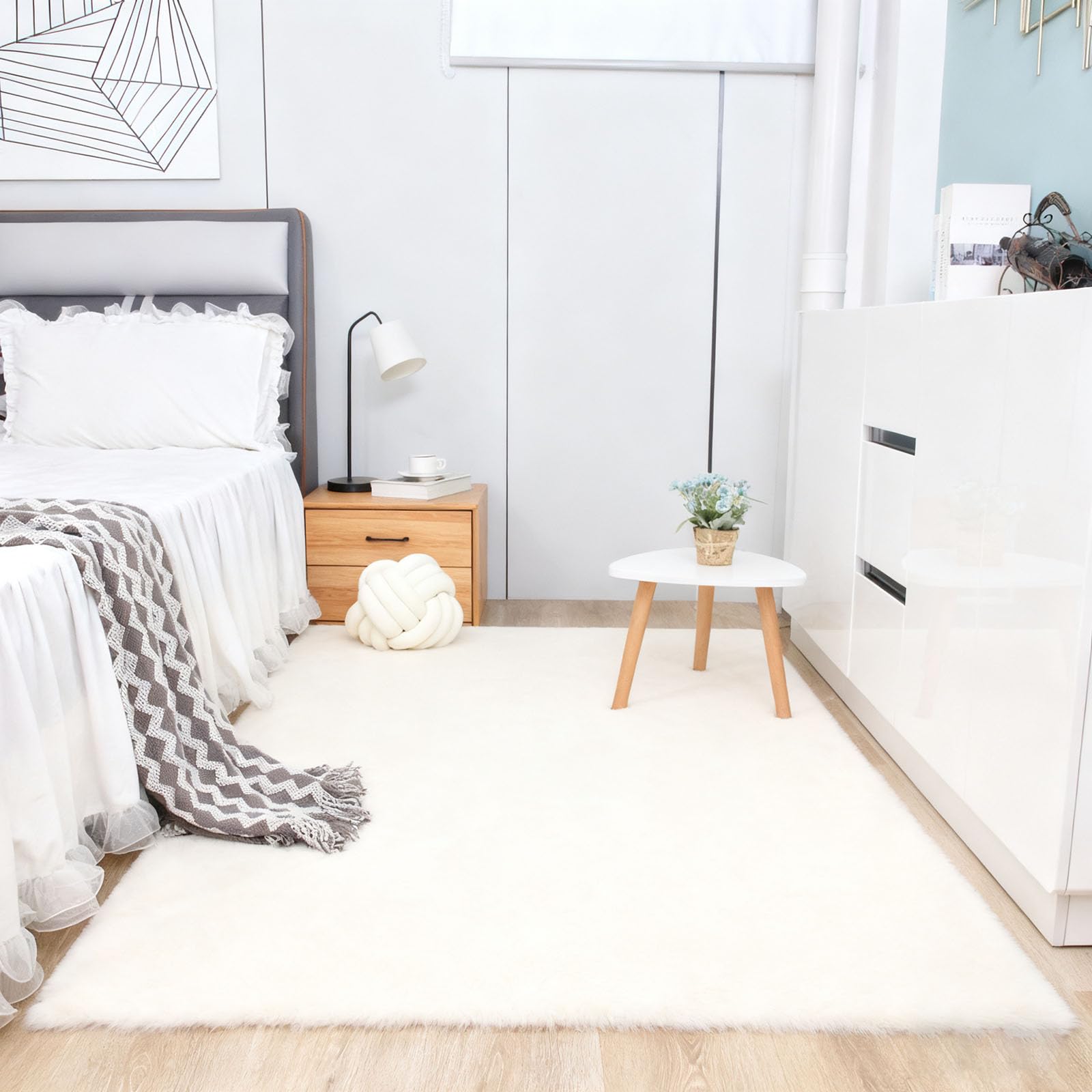 Tapis poil ras blanc pour salon et chambre adulte cosy