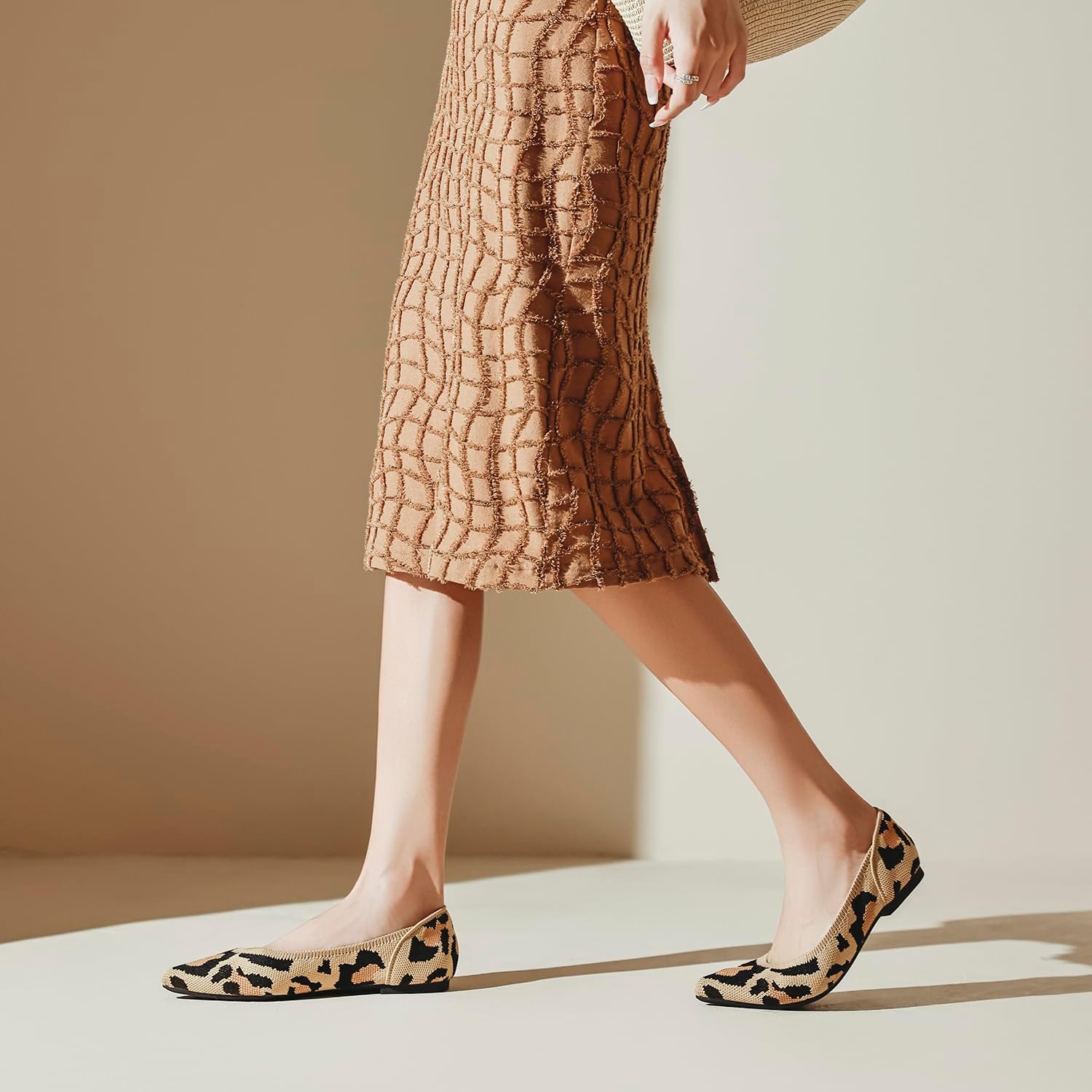 Touchmosees Women's Pointed-Toe Ballet Flats Classic Slip-On Breathable Dress Flats - Image 3