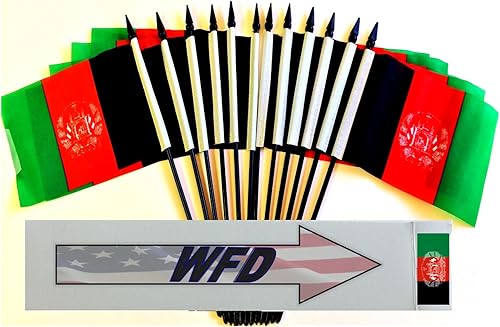 Miniatura 193 de Banderas de escritorio de Nicaragua, paquete de 12 banderas pequeñas de poliéster de 4 x 6 pulgadas en miniatura para mesa de oficina, pequeñas