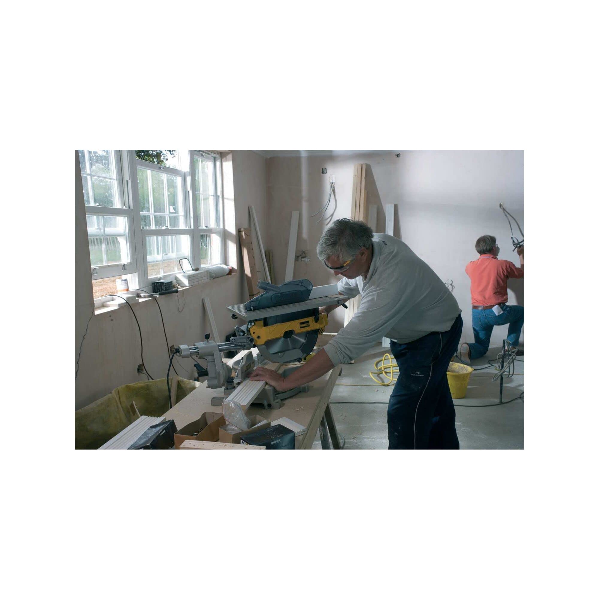 DEWALT D27111-QS Scie à onglets radiale ø 305 mm