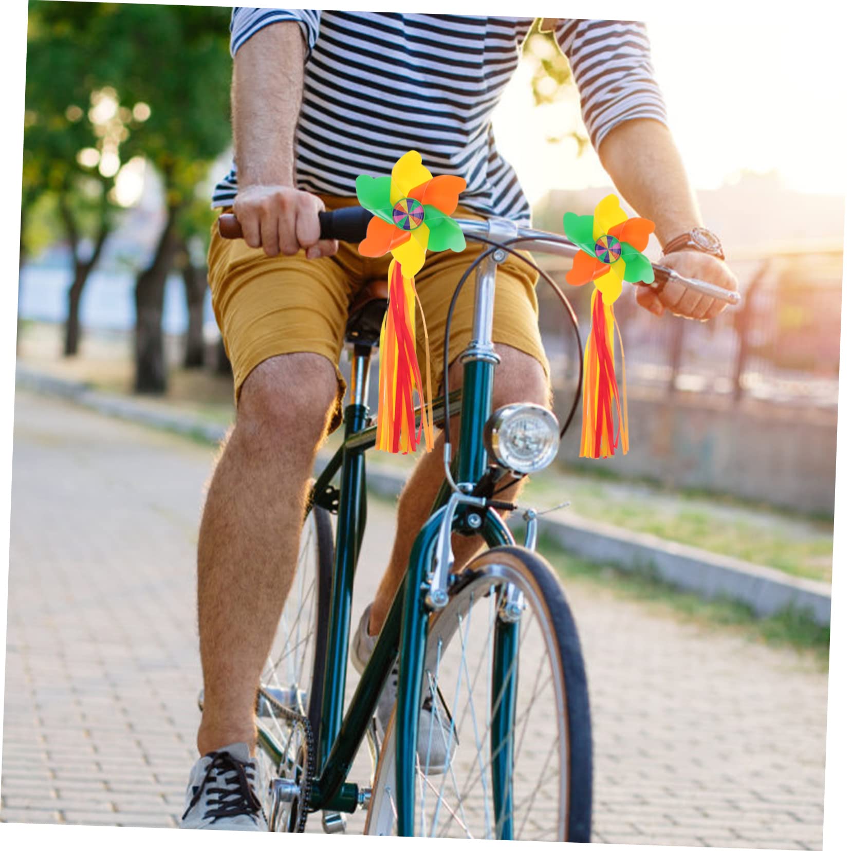 EXAOMBLE 1Set Pinwheel Handlebar Streamers for Bikes Ribbon Grips for Boys and Durable Bike Accessories Present for Scooter and Bicycle Enthusiasts