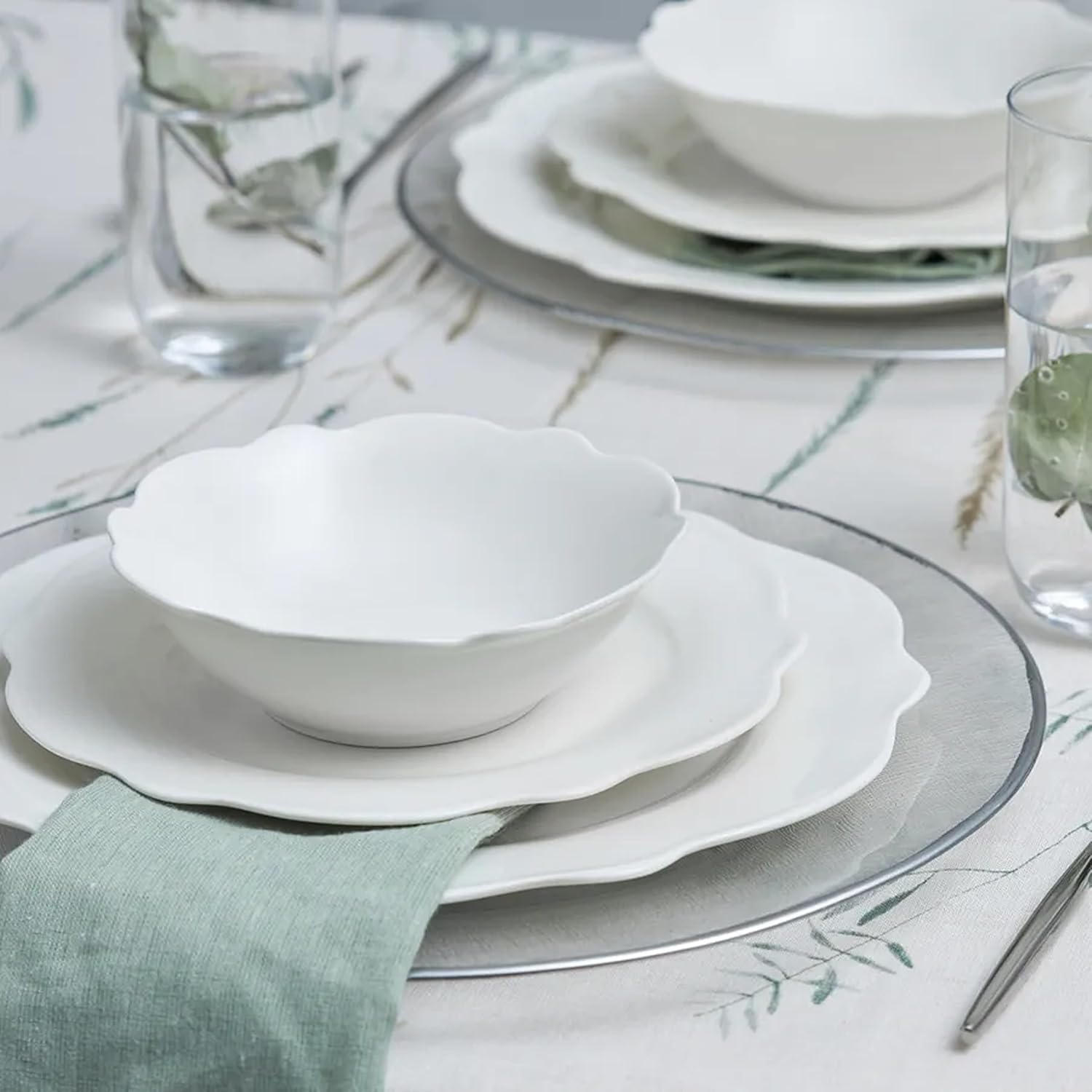 Karaca Daisy New Bone Dinnerware Set for 4, 12 Piece, Plates and Bowls Set, Crockery Set, White