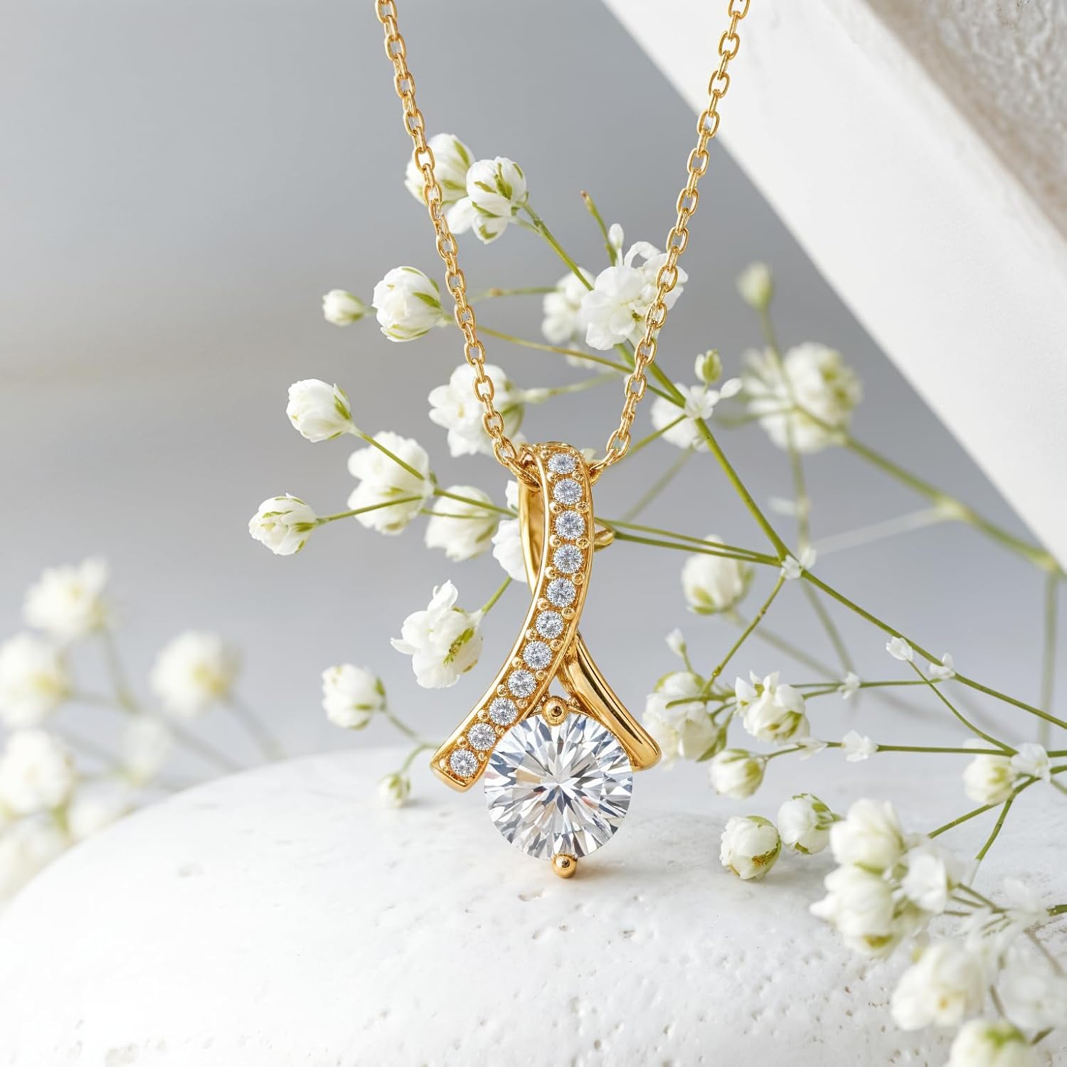 Granddaughter Gifts From Grandma and Grandpa, Granddaughter birthday Card Gifts To My Granddaughter Graduation Pendant Jewelry with Message Card and Gift Box, Confirmation Gifts For Teenage Girl, Alluring Beauty Necklace For Granddaughter.