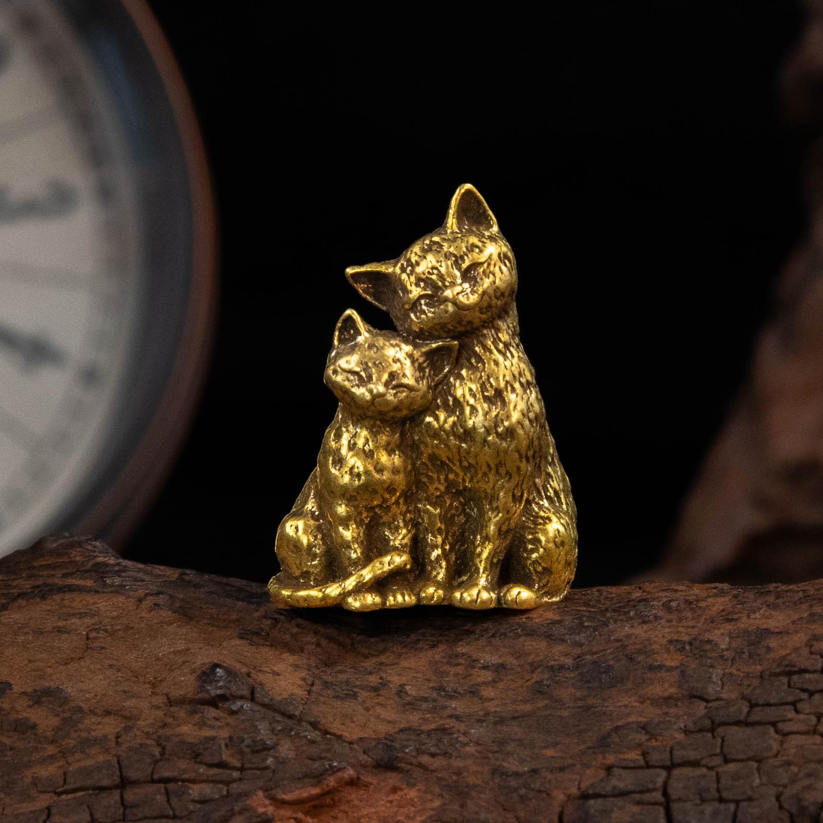 Betr Brsas 100% Solid Brass Cat Figurine, Vintage Mini Sitting Cat Statue, Collectible Animal Desk Decor for Office, Bookshelf, Home Shelf, Looking Up & Calm Cat Styles - Companion Cat