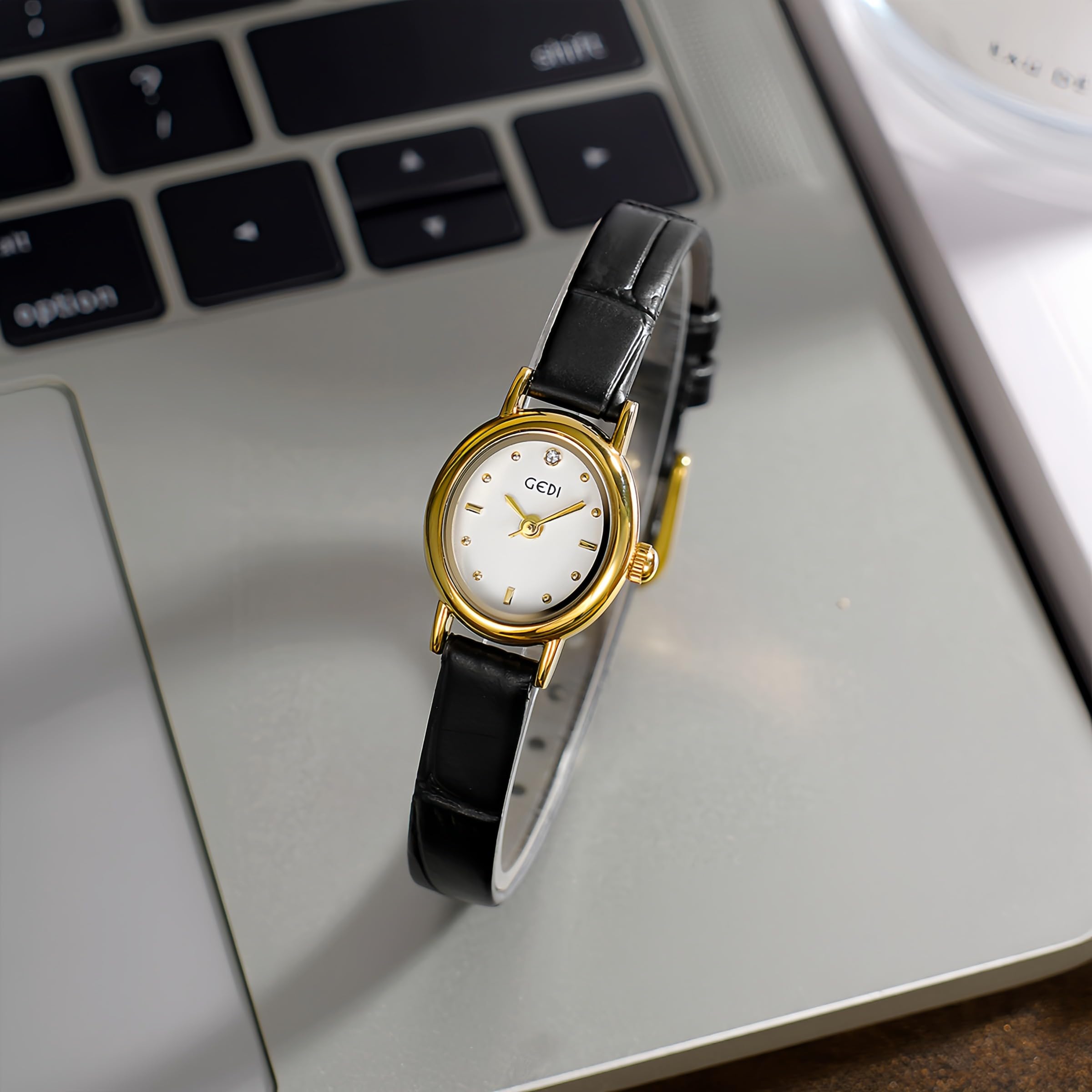 Gosasa Elegante orologio da donna retrò con cinturino in pelle moda vestito diamante piccolo quadrante ovale orologio da donna casual impermeabile orologio da polso al quarzo