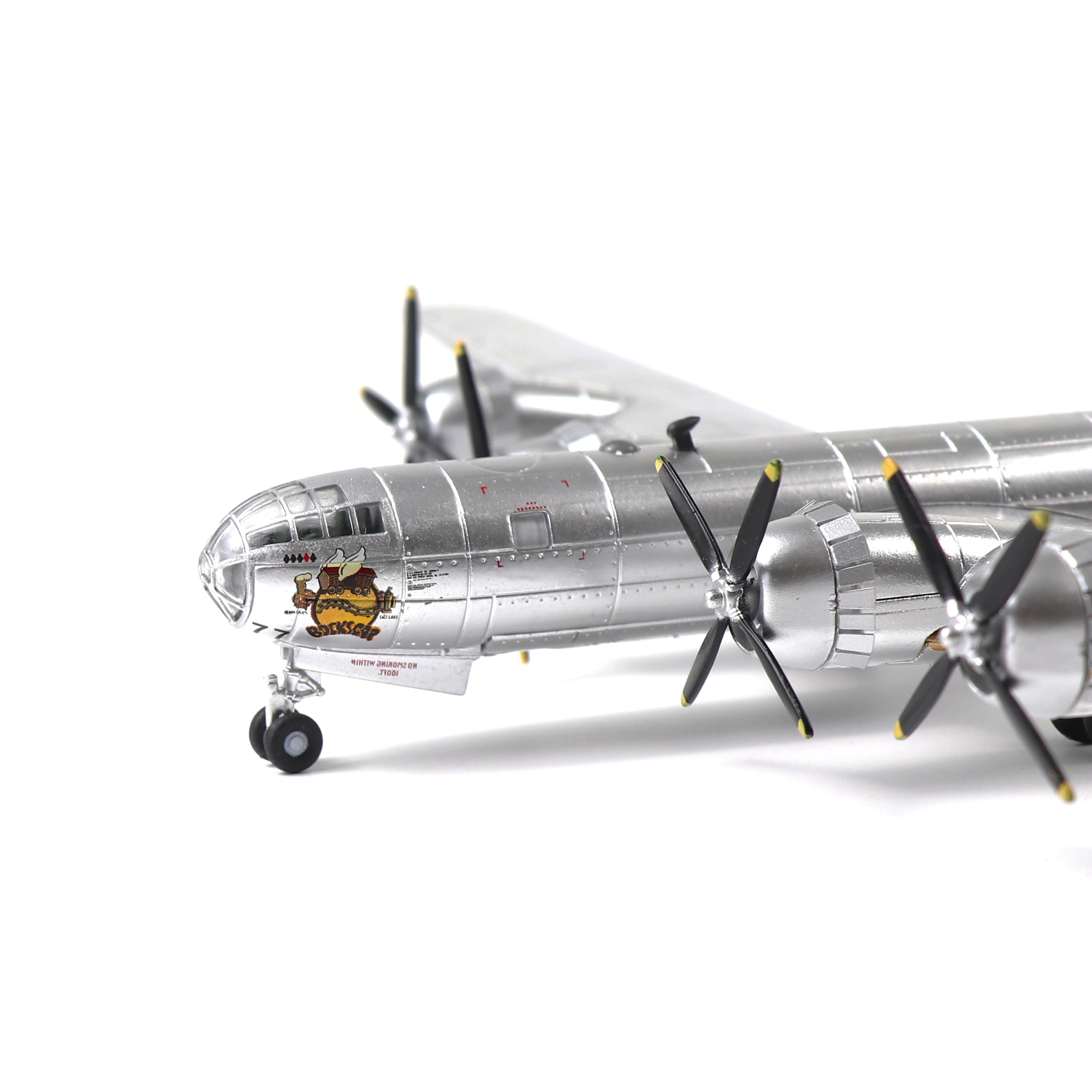 Amazon.com: SEBUNAS 1/72 Scale B-29 Superfortress Fighter Model