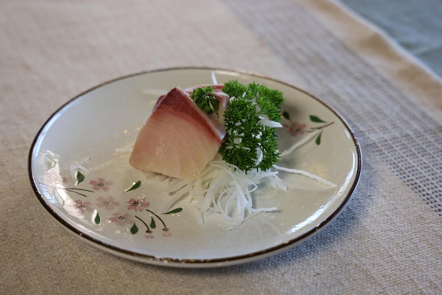 Ceramic Appetizer/Dinner Plates, 8 Inch Round Serving Plates (4, Pink Sakura)