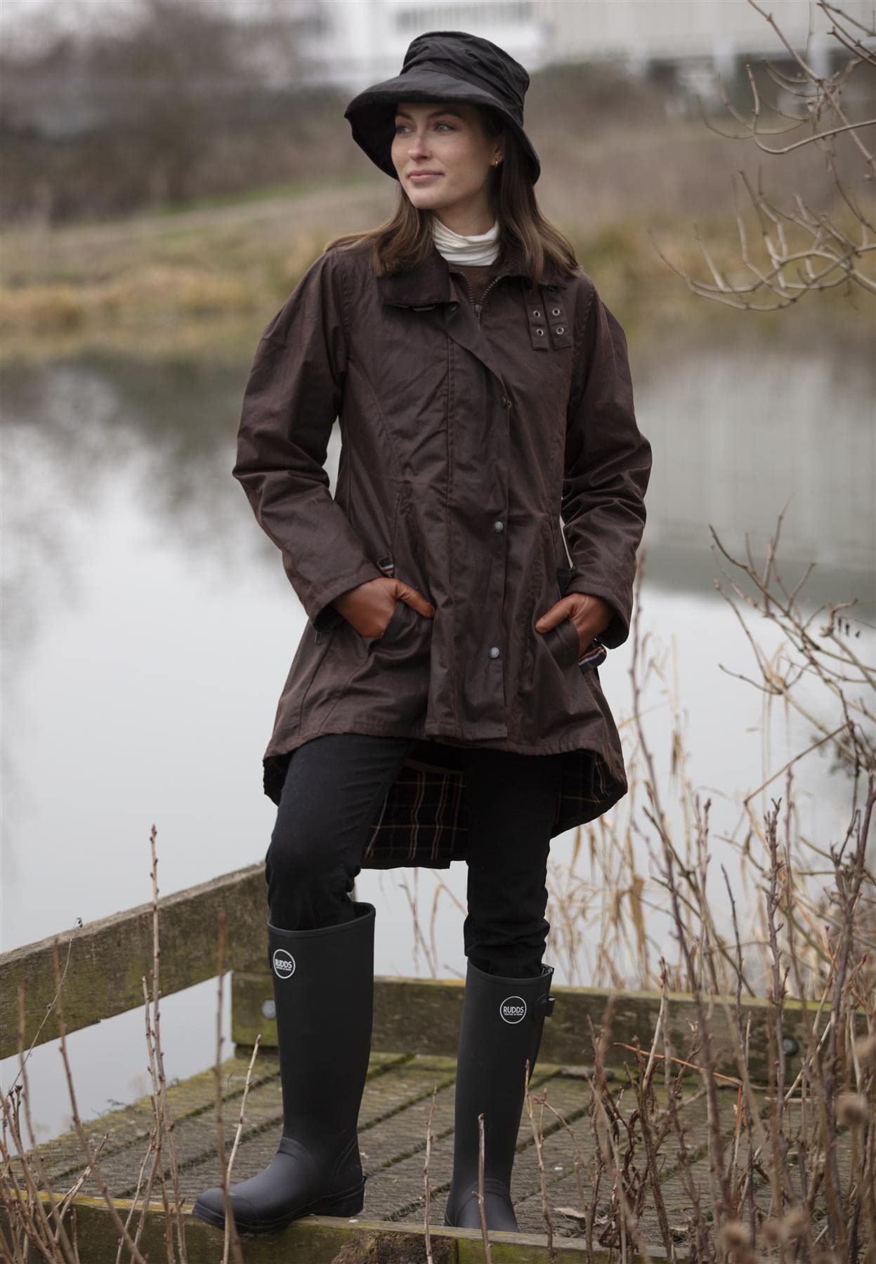 WALKER AND HAWKES Katrina - Damen Outdoor-Jacke mit 3/4-Länge - 100% gewachste Baumwolle - Braun