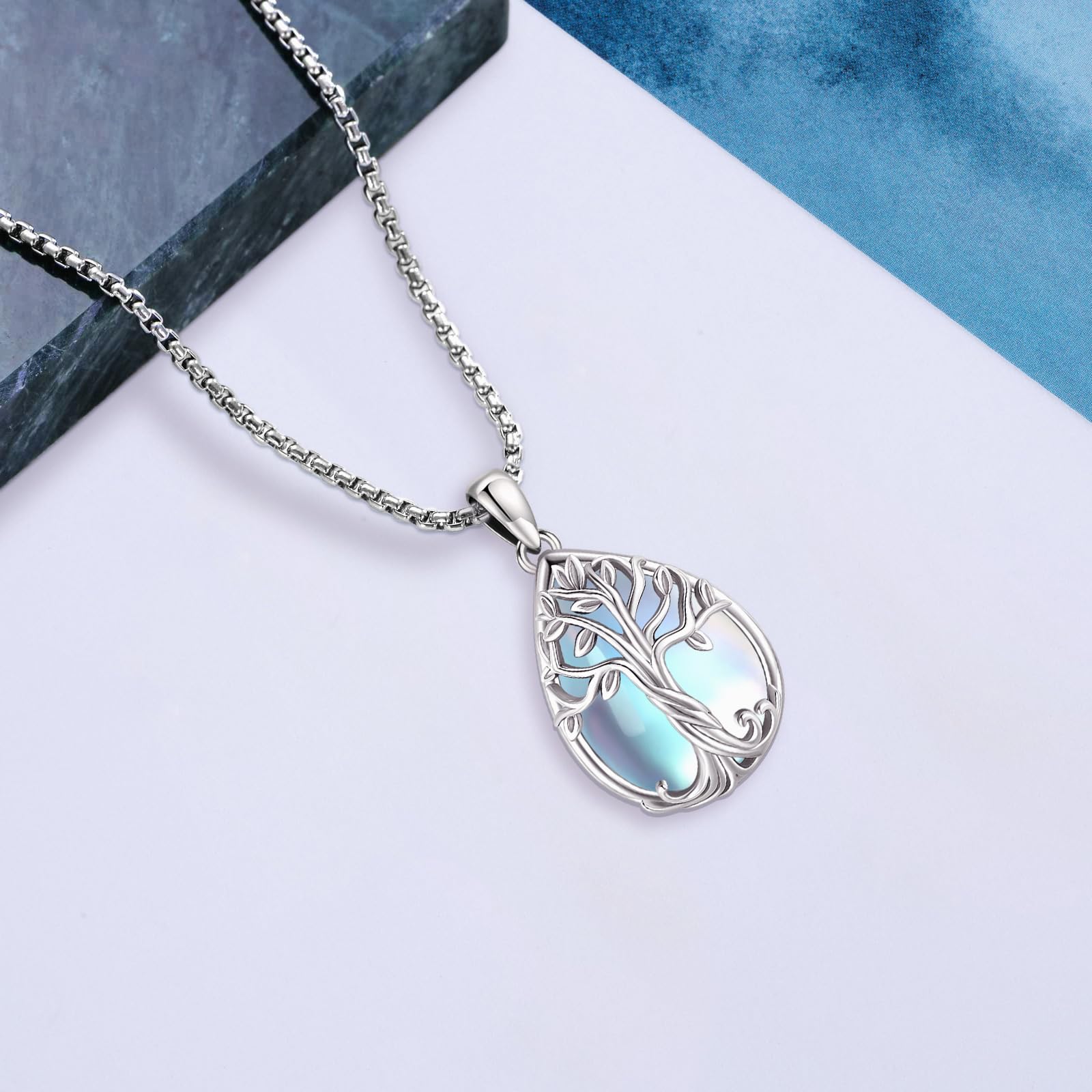 Eusense Lebens Baum Halskette für Frauen Stammbaum Kette Mondstein Anhänger Kristallherz Halskette Schmuck Geschenk für Mama Lebensbaum Schmuck