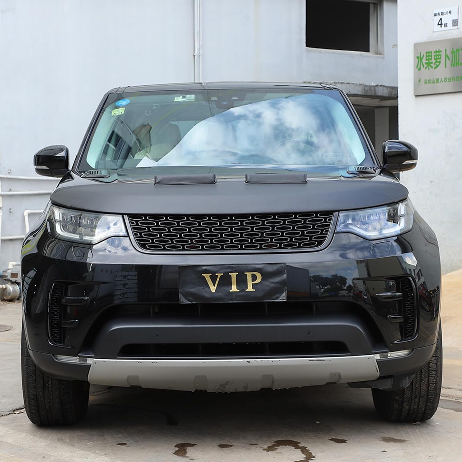 Car Bonnet Hood Protector Bra Compatible with Land Rover Discovery 5 LR5 2017-2025,Leather Front End Nose Mask Bonnet Bra 1PCS,Black Engine Cover Anti Scratch Mask Exterior Accessories (Black)