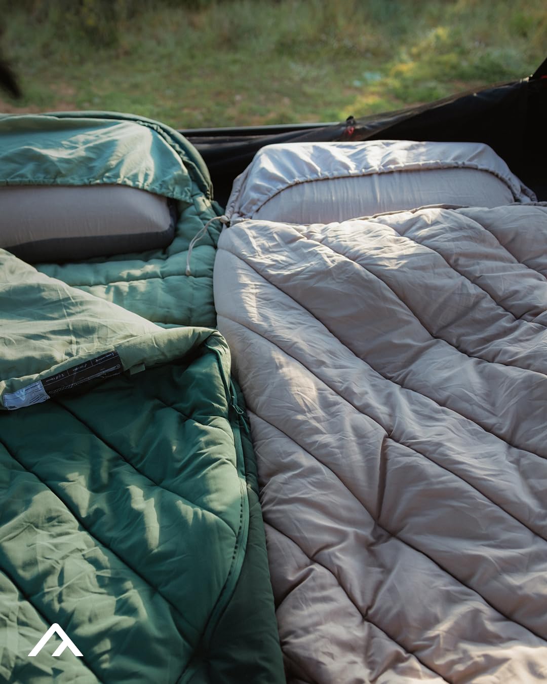 qeedo Buddy XL 8 Schlafsack XXL, extra breit, Outdoor Sommer (8-25°C) 3 Jahreszeiten - Mumienschlafsack Erwachsene & Jugendliche (bis 220cm), Peach-Skin-Oberfläche