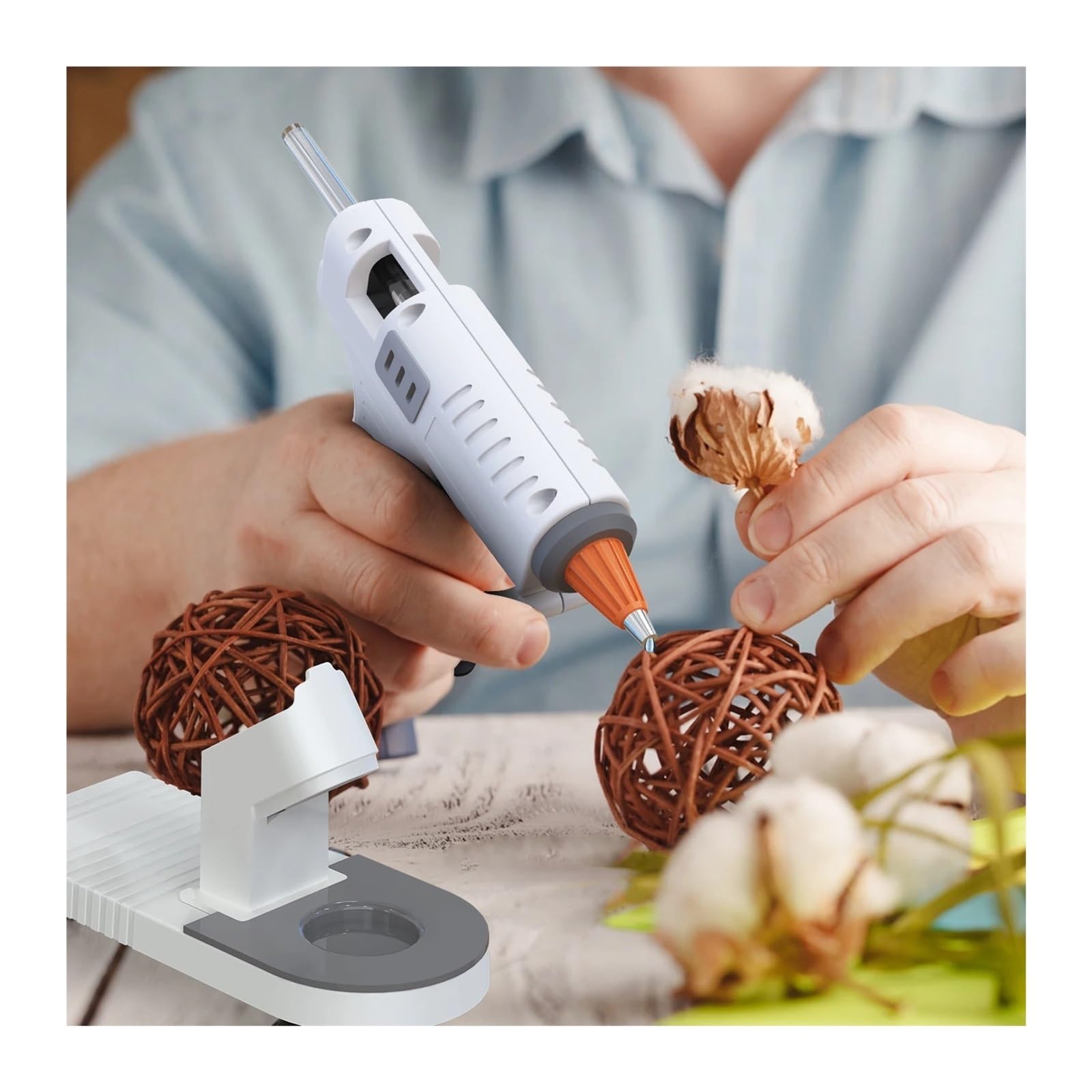do projektów rękodzielniczych typu „zrób to sam” i Hot Glue Gun, MONVICT 40W Fast Heating Glue Gun Kit With A Glue Gun Stand And 30 Glue Sticks, Design For DIY, Crafts(White)